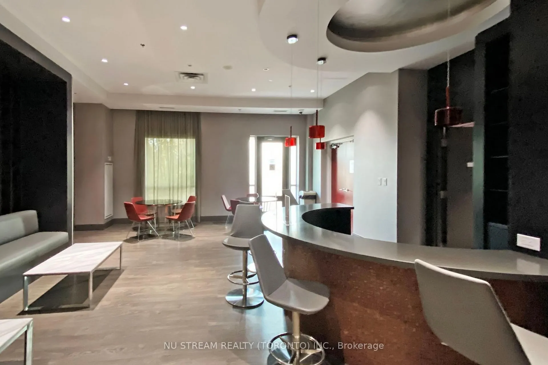 Photo 29 of Unit 535, 540 Bur Oak Avenue, Markham, Berczy — HOMEH
