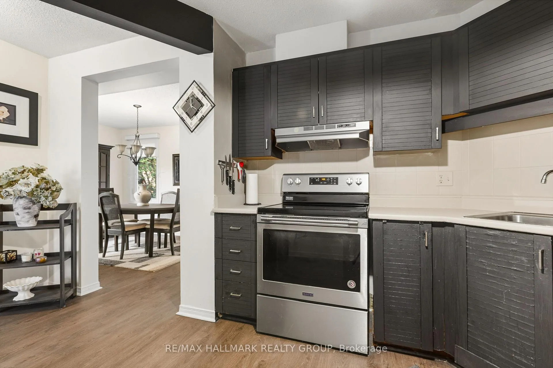 Photo 8 of Unit A, 176 Sherway Drive, Ottawa, Barrhaven - Pheasant Run — HOMEH