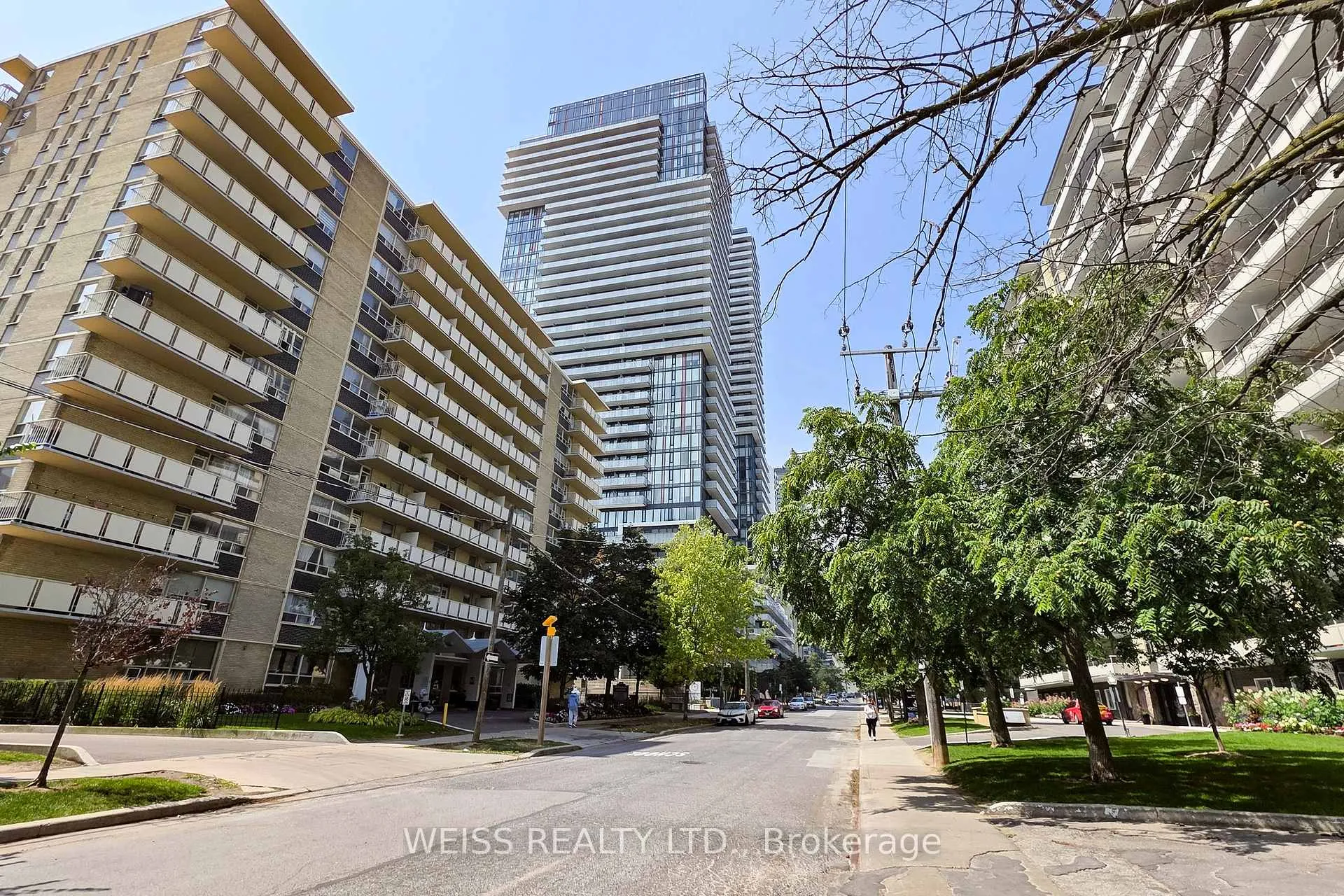 Photo 3 of Unit 520, 185 Roehampton Avenue, Toronto, Mount Pleasant West — HOMEH