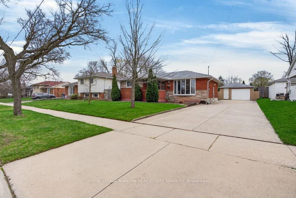 Photo 2 of 1502 Barker Avenue, Burlington, Mountainside — HOMEH