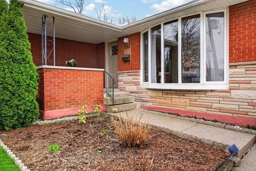Photo 3 of 1502 Barker Avenue, Burlington, Mountainside — HOMEH