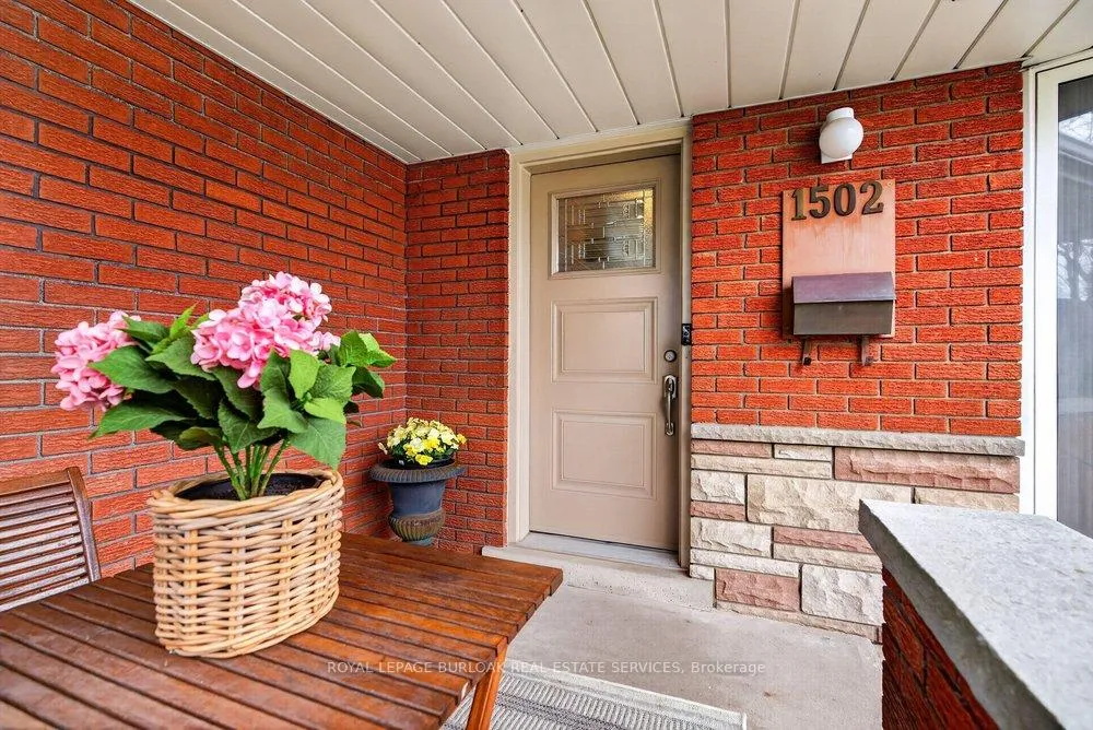 Photo 5 of 1502 Barker Avenue, Burlington, Mountainside — HOMEH