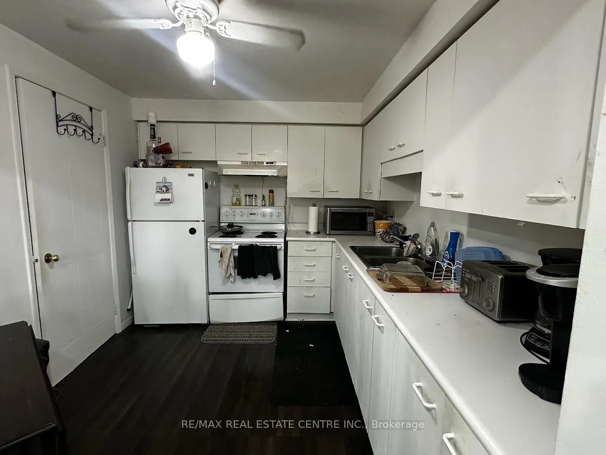Photo 2 of Unit 902, 565 Greenfield Avenue, Kitchener, Vanier - Kitchener — HOMEH