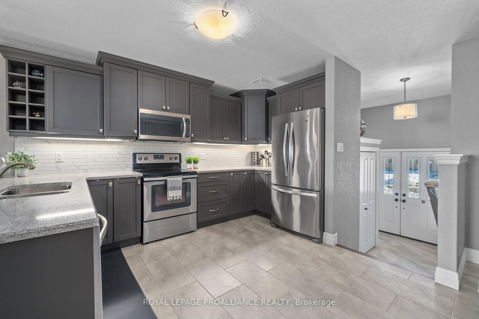 Photo 4 of 3 Cortland Crescent, Quinte West, Murray Ward — HOMEH
