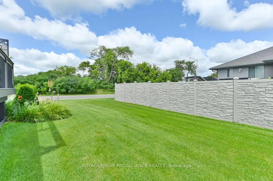 Photo 34 of 3 Cortland Crescent, Quinte West, Murray Ward — HOMEH