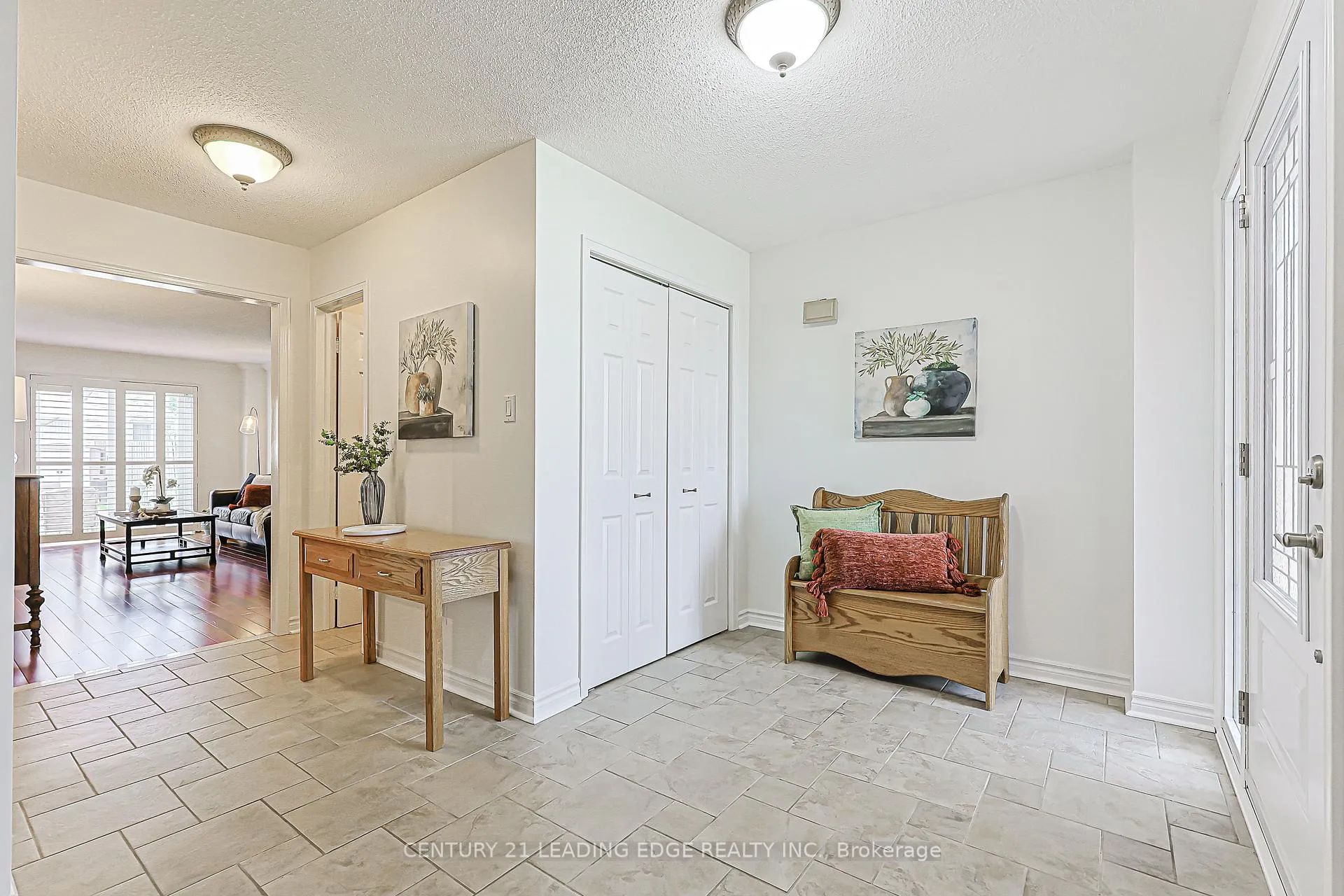 Photo 2 of 109 Major Buttons Drive, Markham, Sherwood-Amberglen — HOMEH