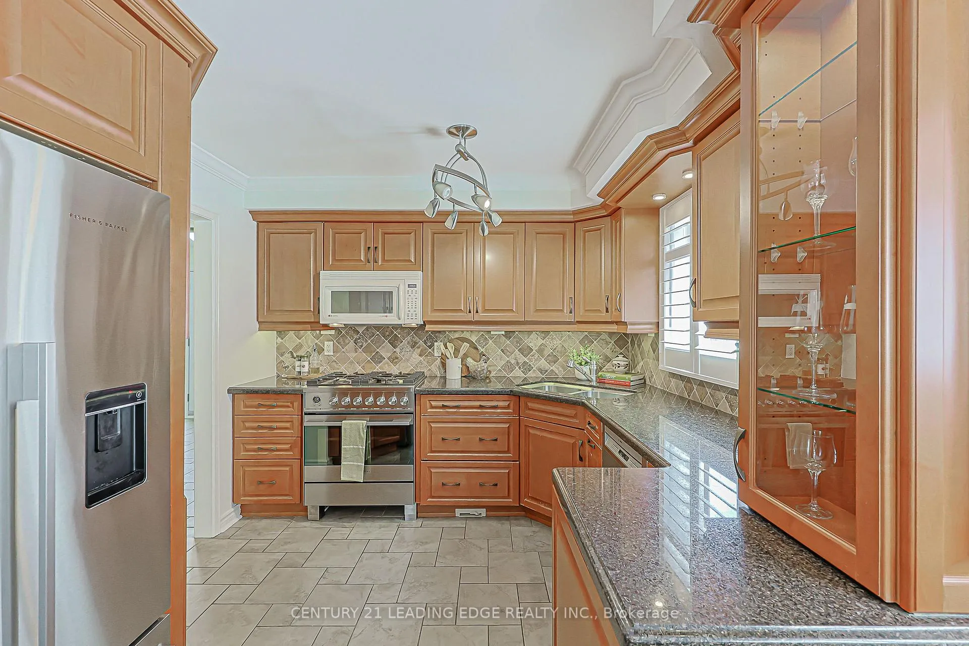 Photo 10 of 109 Major Buttons Drive, Markham, Sherwood-Amberglen — HOMEH