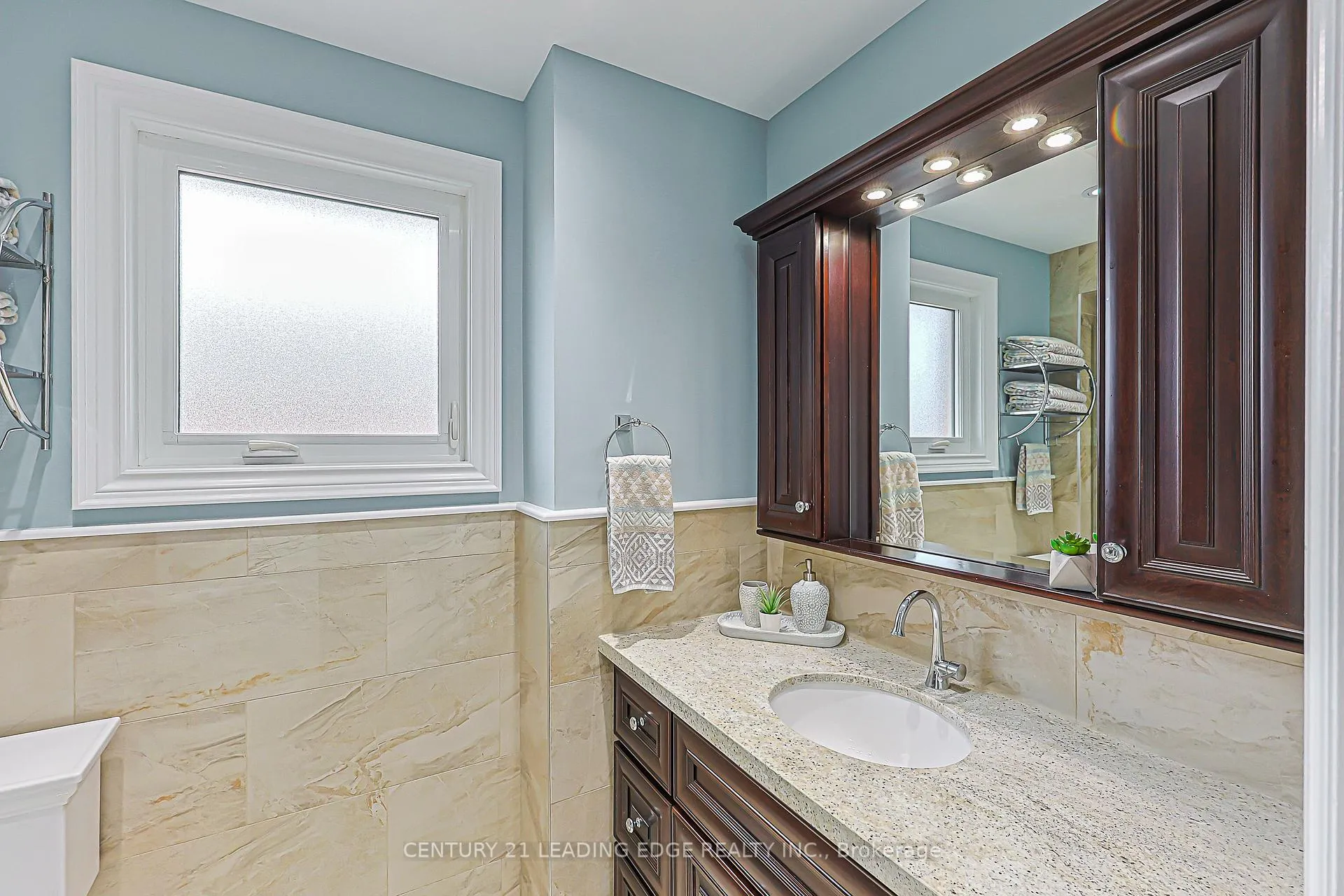 Photo 17 of 109 Major Buttons Drive, Markham, Sherwood-Amberglen — HOMEH