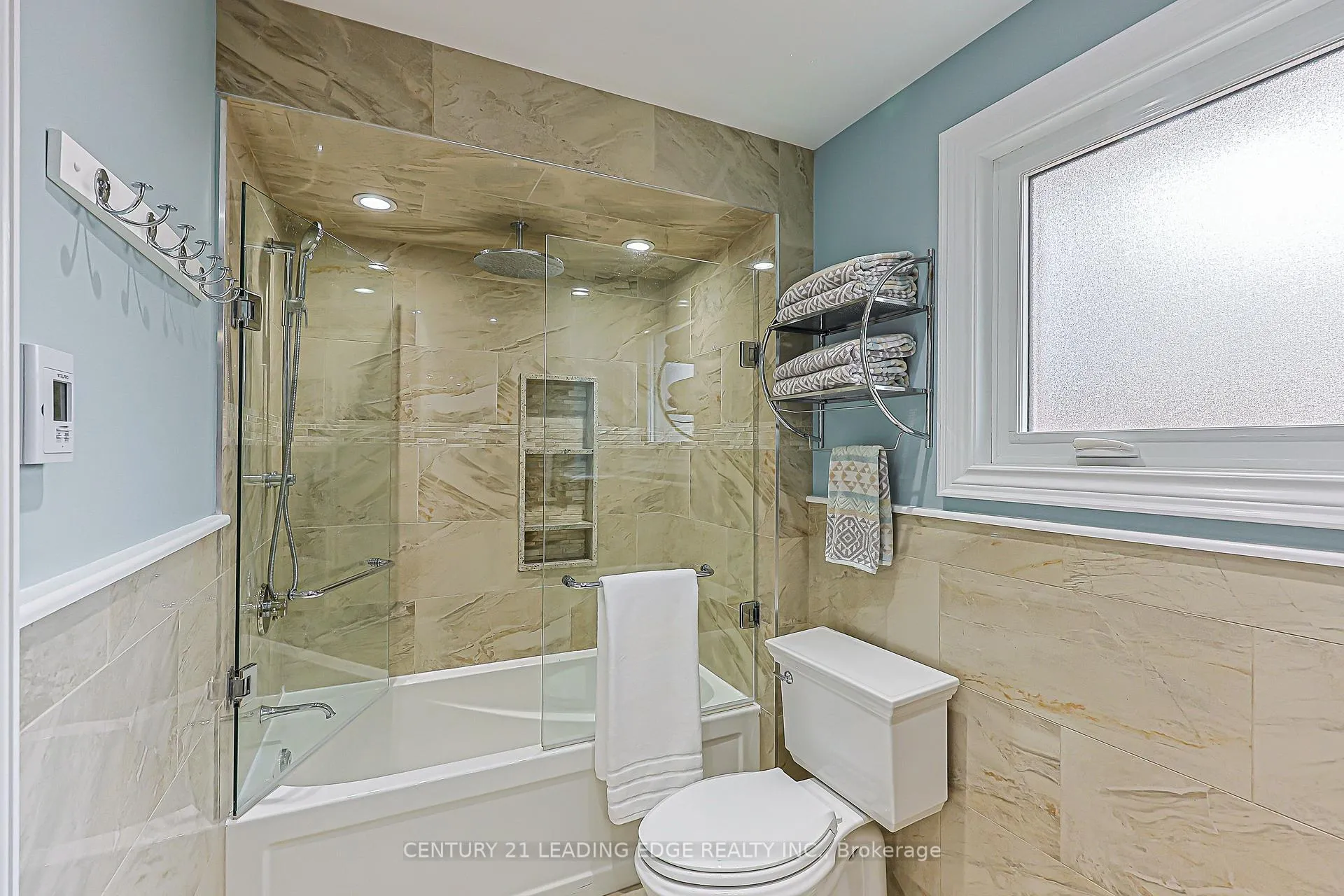 Photo 18 of 109 Major Buttons Drive, Markham, Sherwood-Amberglen — HOMEH