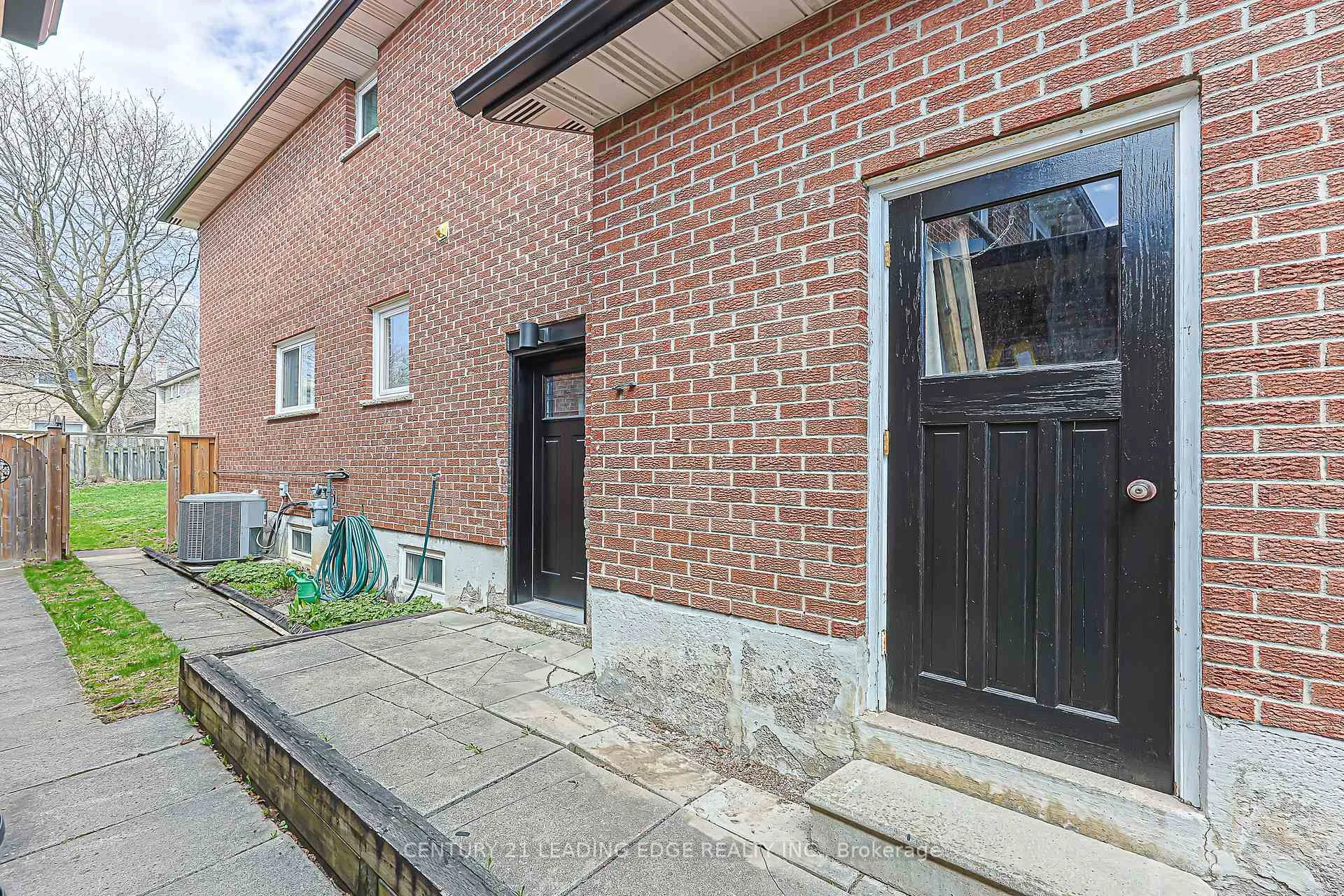 Photo 27 of 109 Major Buttons Drive, Markham, Sherwood-Amberglen — HOMEH