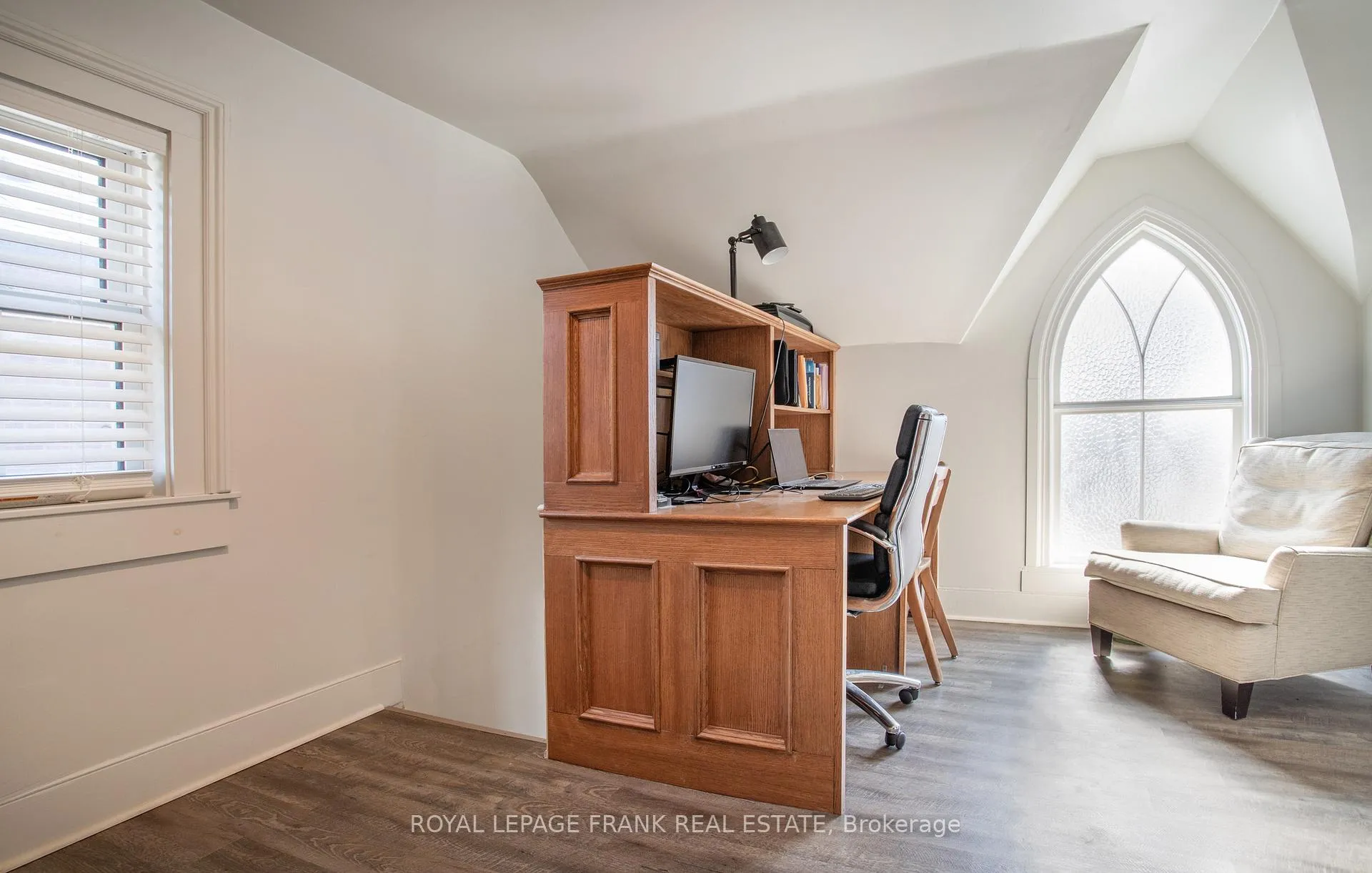 Photo 33 of 117 Euclid Street, Whitby, Downtown Whitby — HOMEH