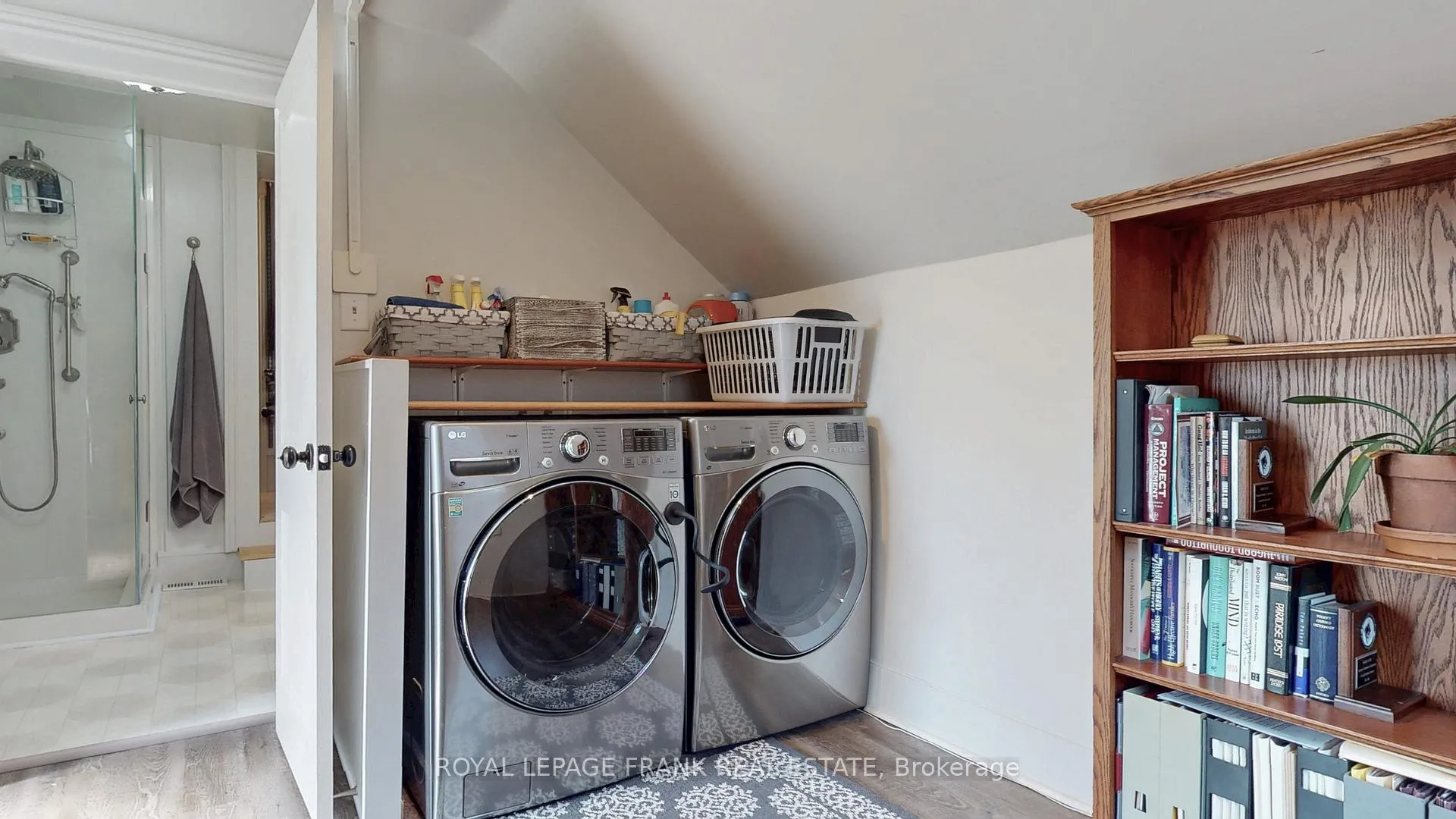 Photo 35 of 117 Euclid Street, Whitby, Downtown Whitby — HOMEH