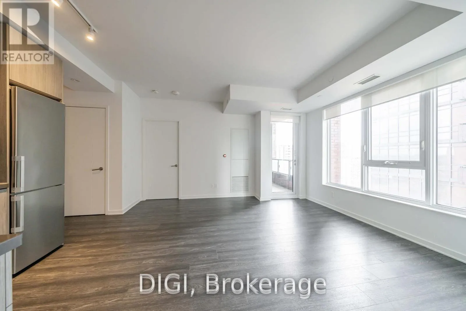 Photo 4 of Unit 510, 25 Selby Street, Toronto, North St. James Town — HOMEH
