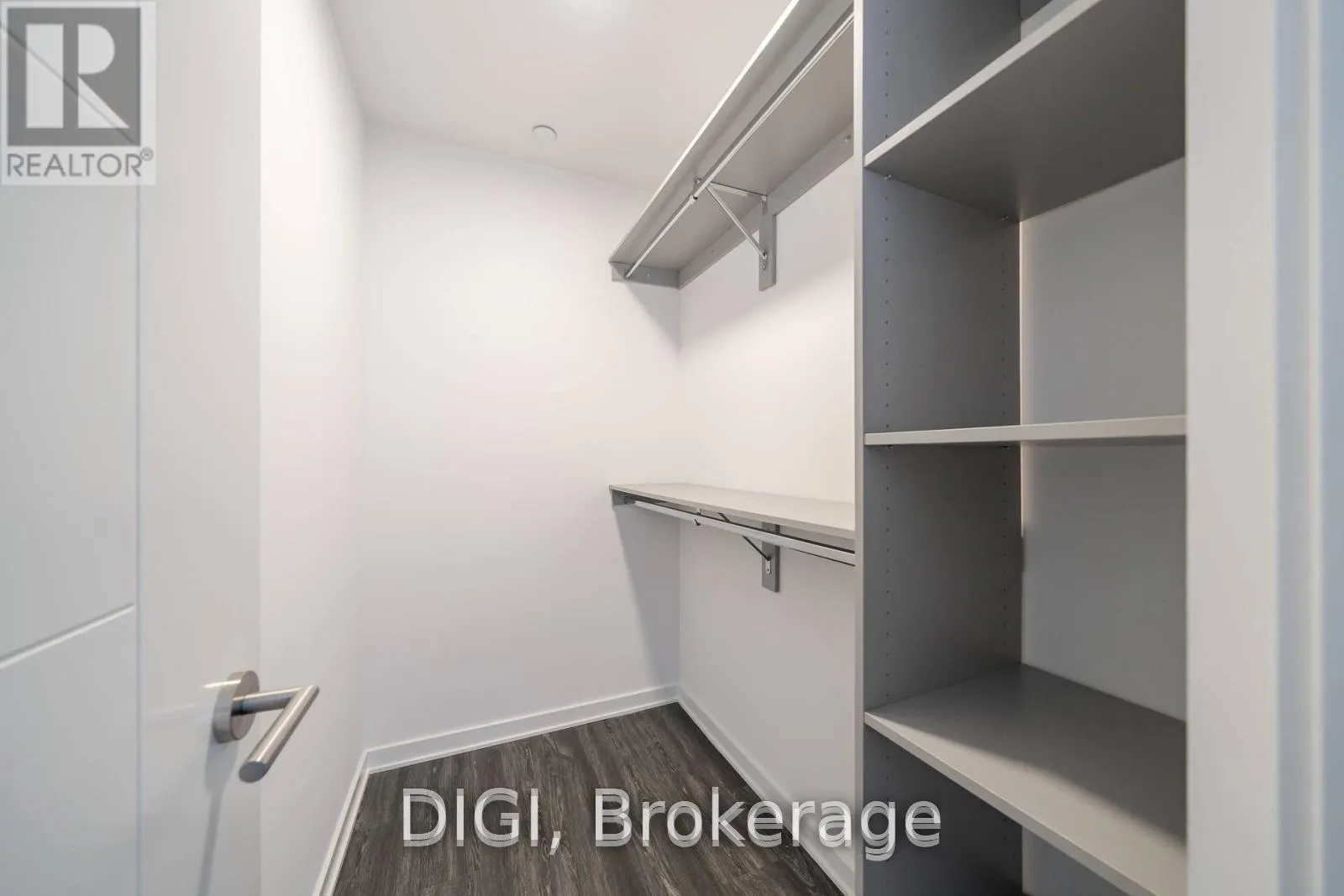 Photo 7 of Unit 510, 25 Selby Street, Toronto, North St. James Town — HOMEH