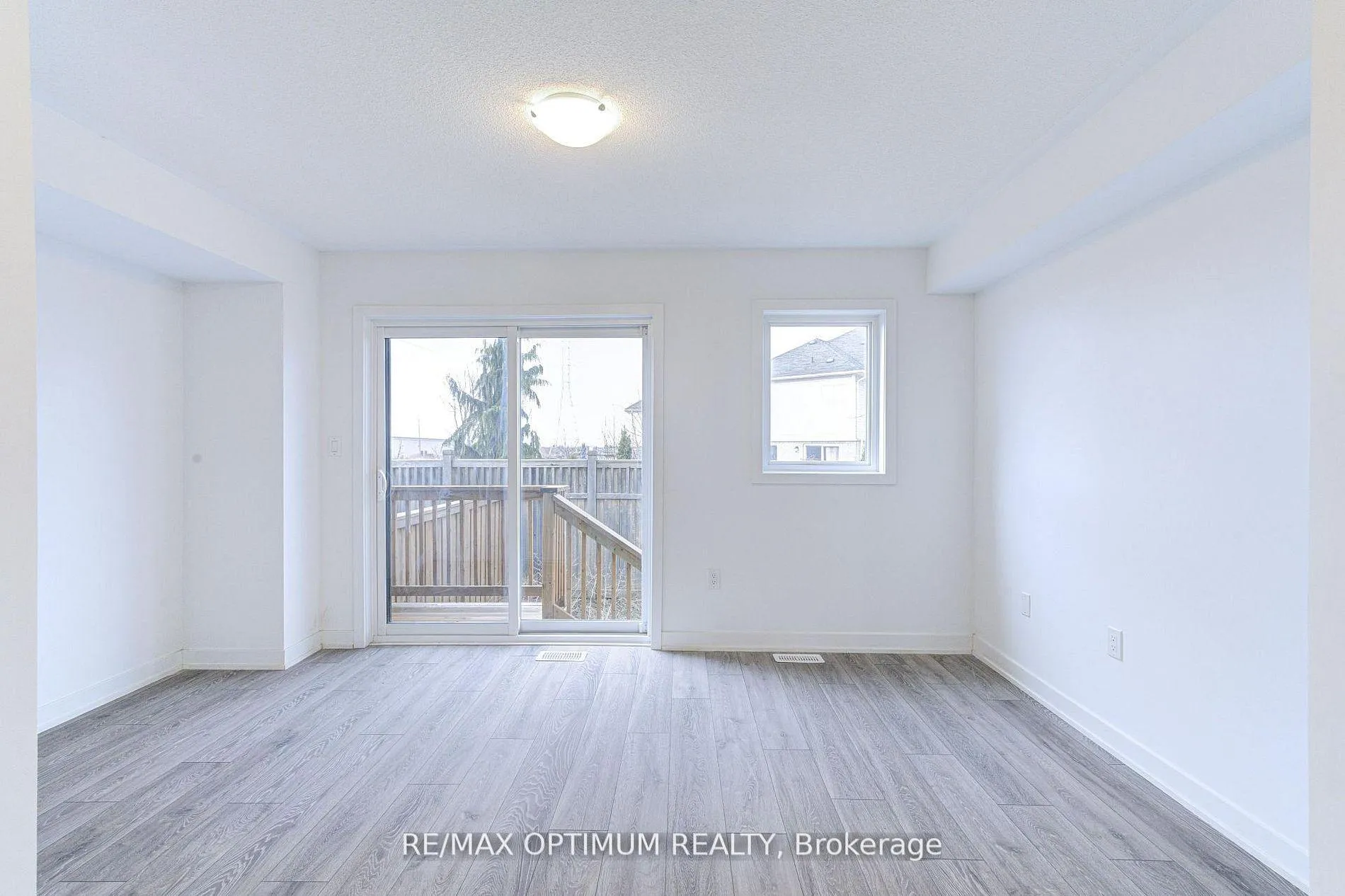 Photo 10 of 3077 Cherry Blossom Common, Burlington, Alton — HOMEH