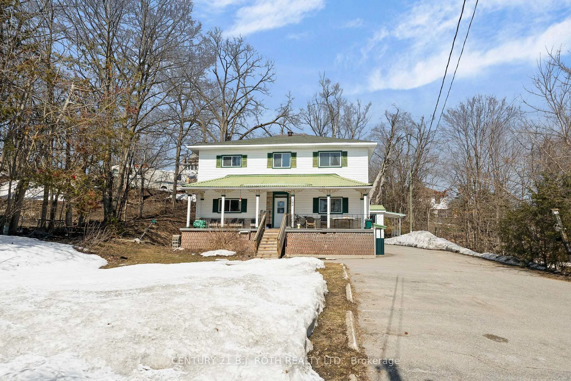 Photo 2 of 184 Borland Street E, Orillia — HOMEH