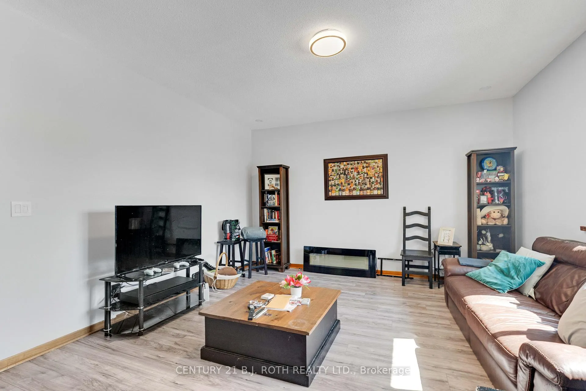 Photo 10 of 184 Borland Street E, Orillia — HOMEH