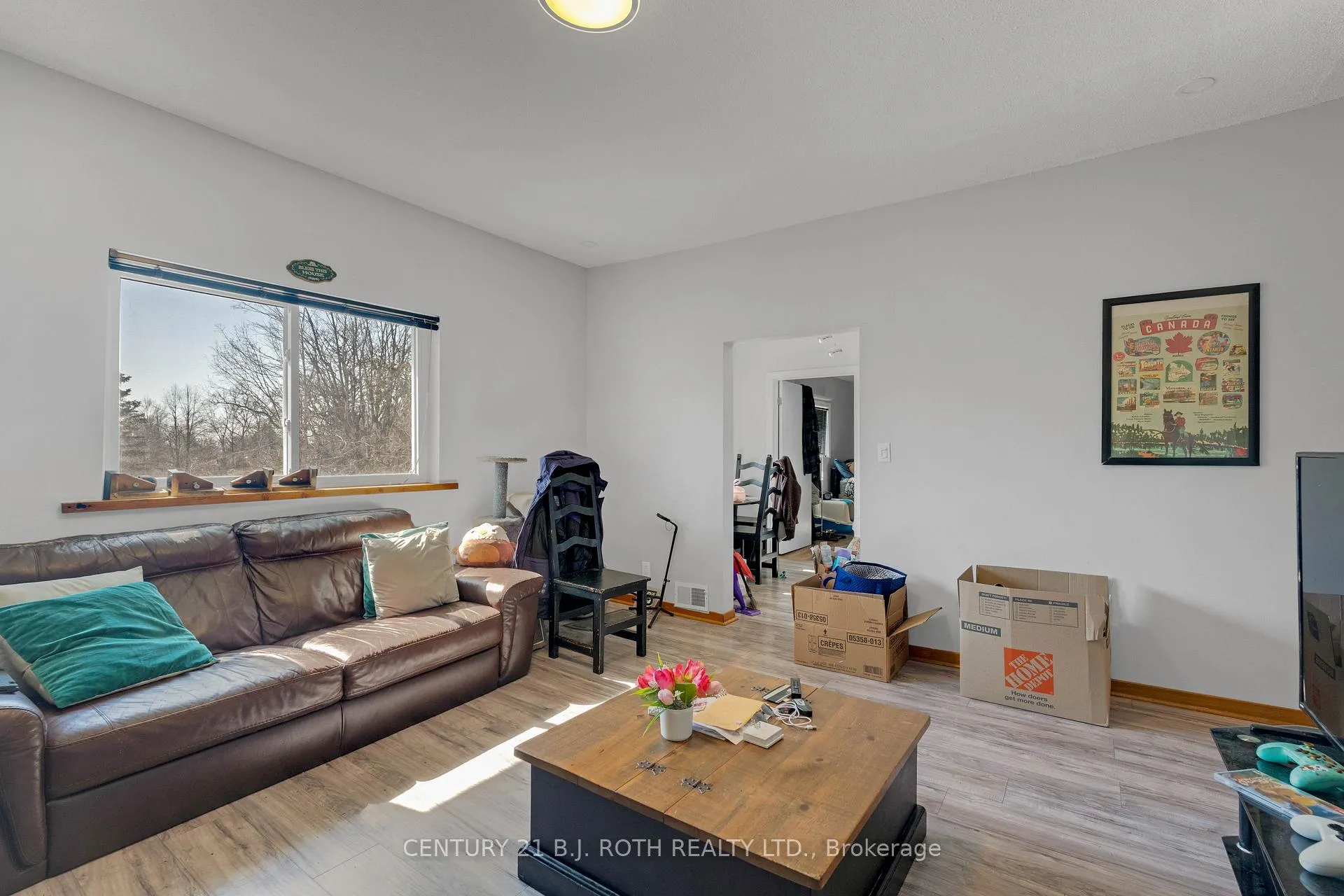 Photo 11 of 184 Borland Street E, Orillia — HOMEH