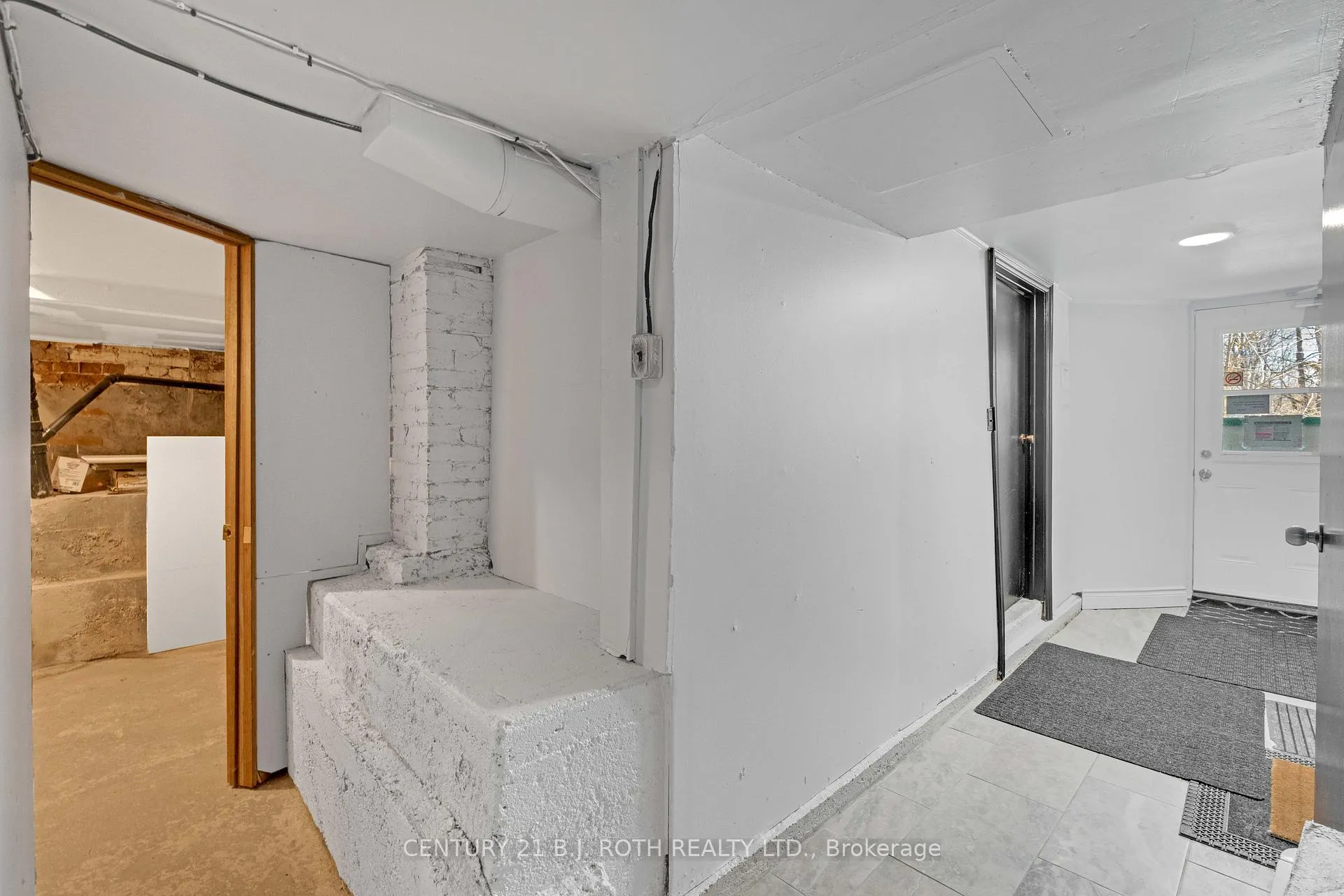 Photo 44 of 184 Borland Street E, Orillia — HOMEH