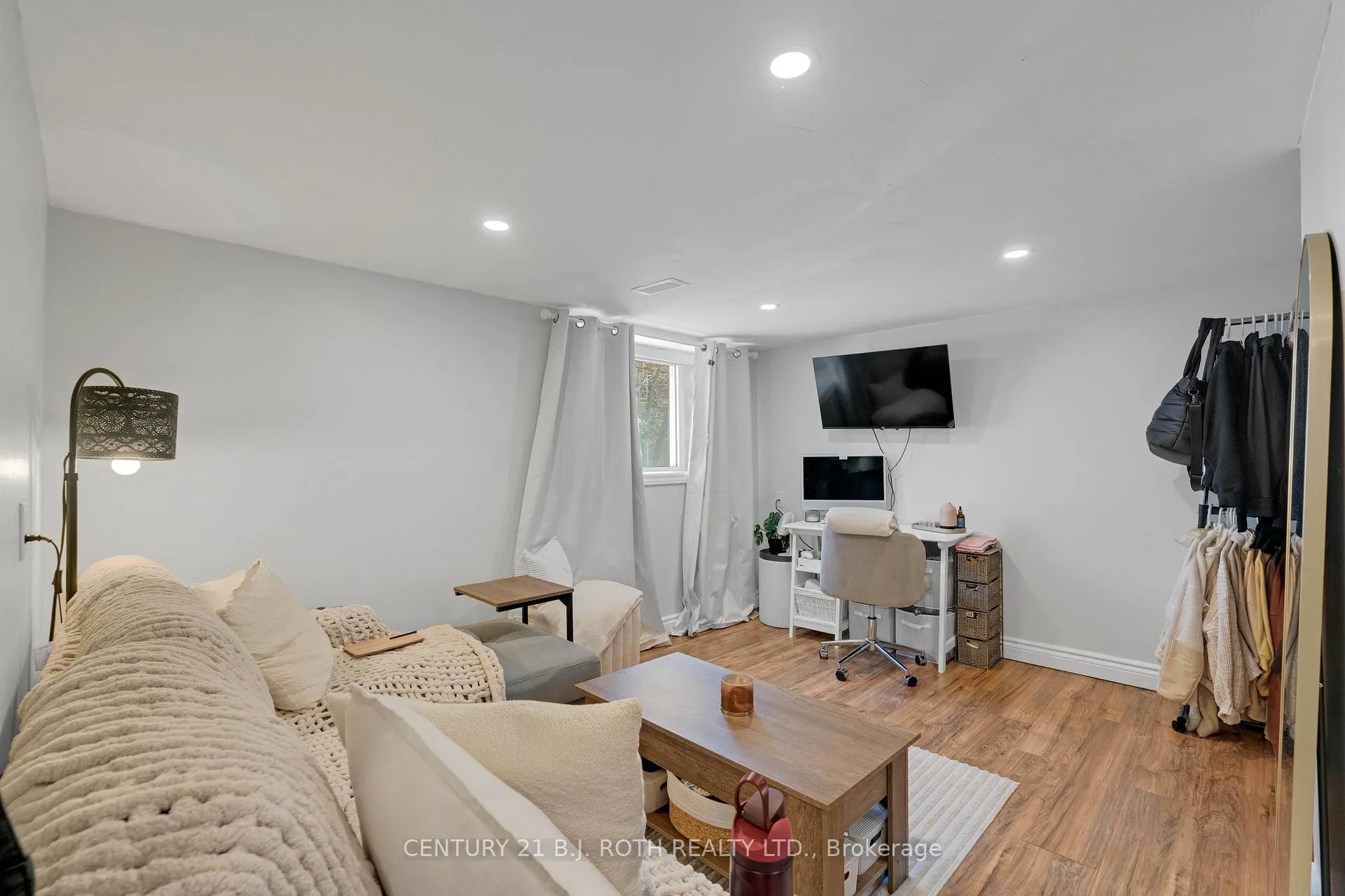 Photo 27 of 184 Borland Street E, Orillia — HOMEH