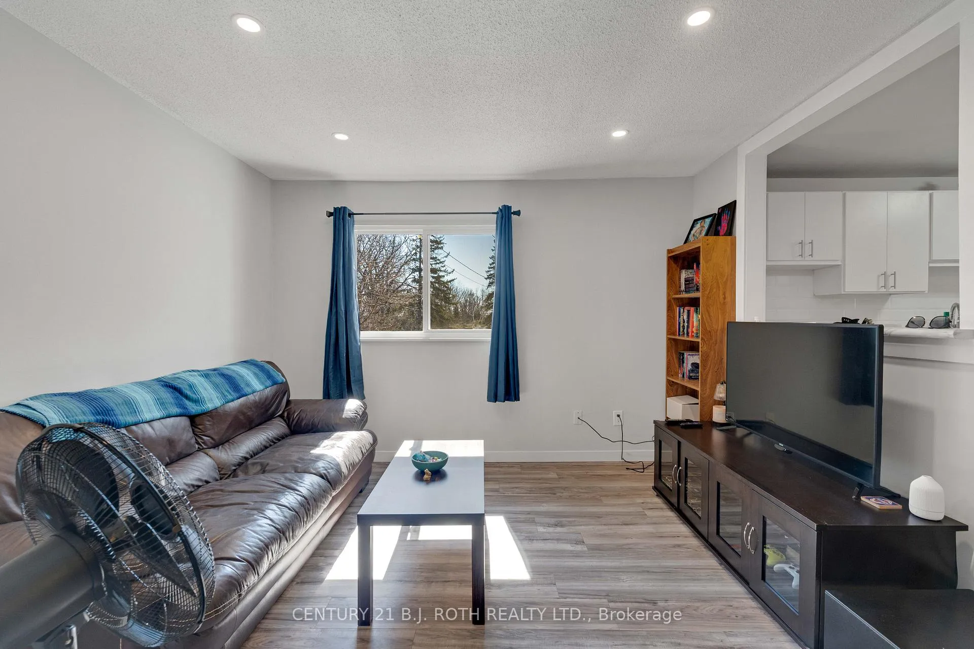 Photo 33 of 184 Borland Street E, Orillia — HOMEH