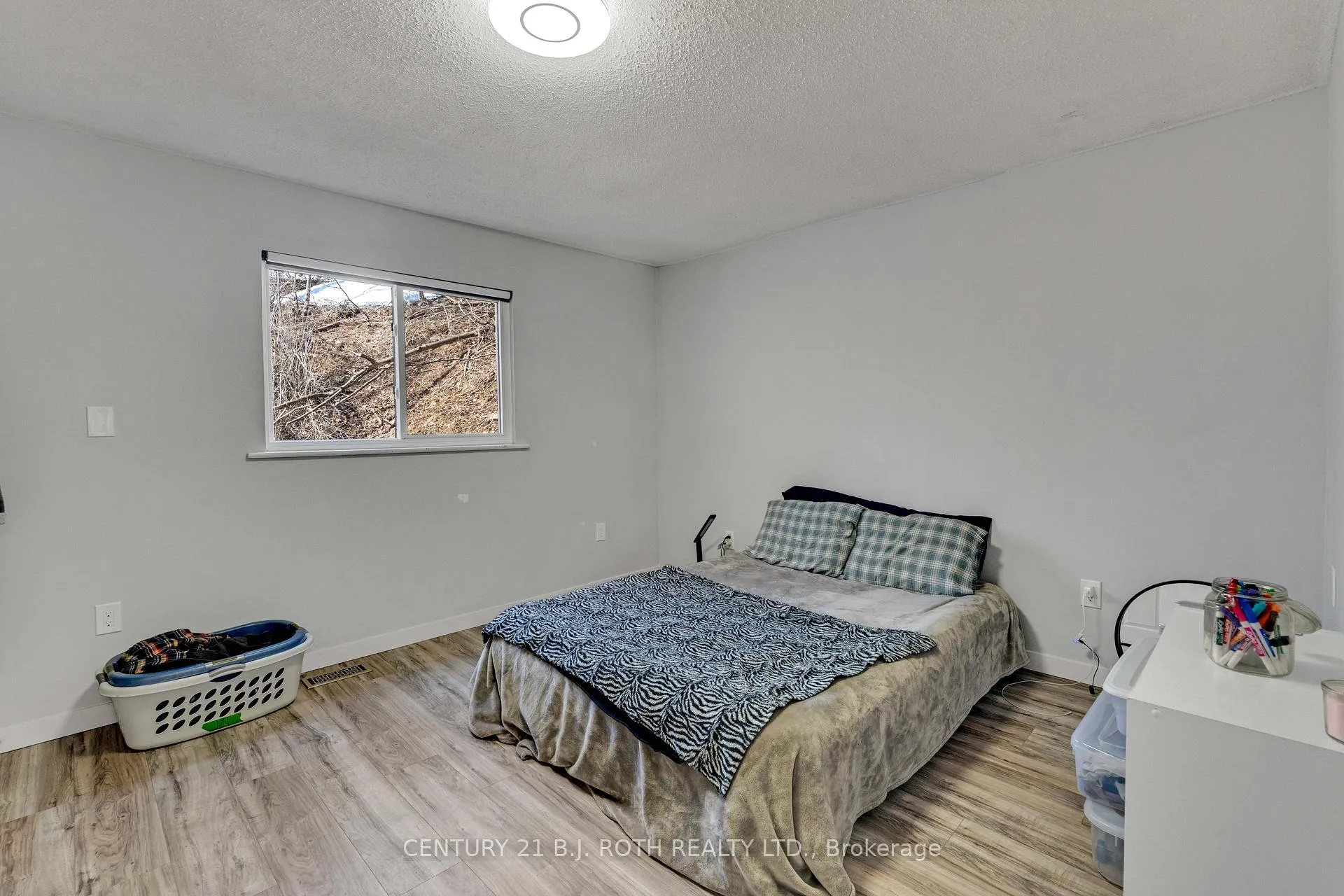 Photo 37 of 184 Borland Street E, Orillia — HOMEH