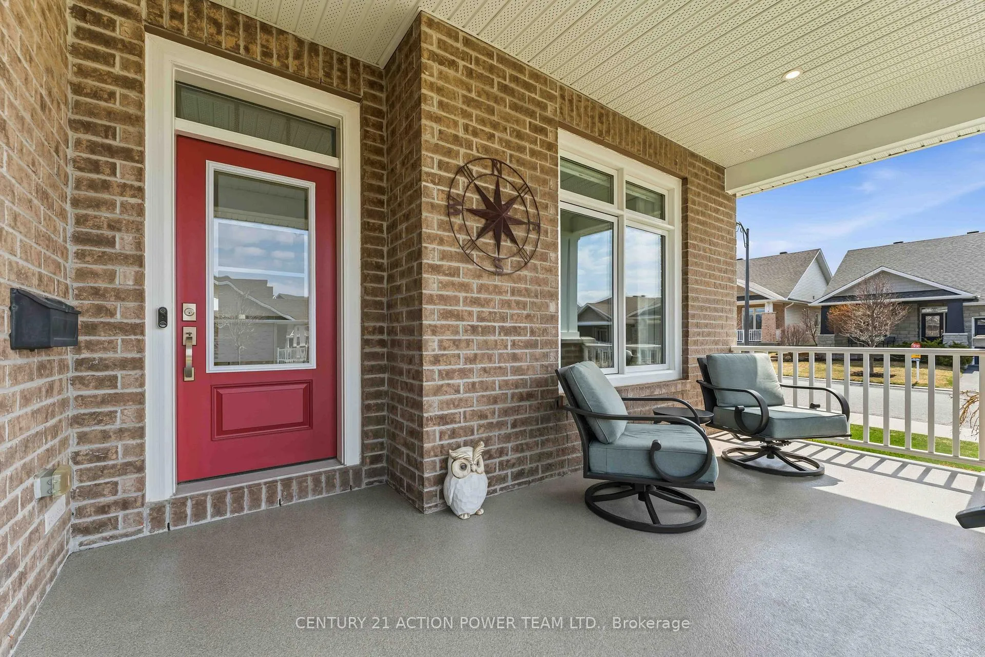 Photo 2 of 20 L'Astrolabe Place, Ottawa, Camelot — HOMEH