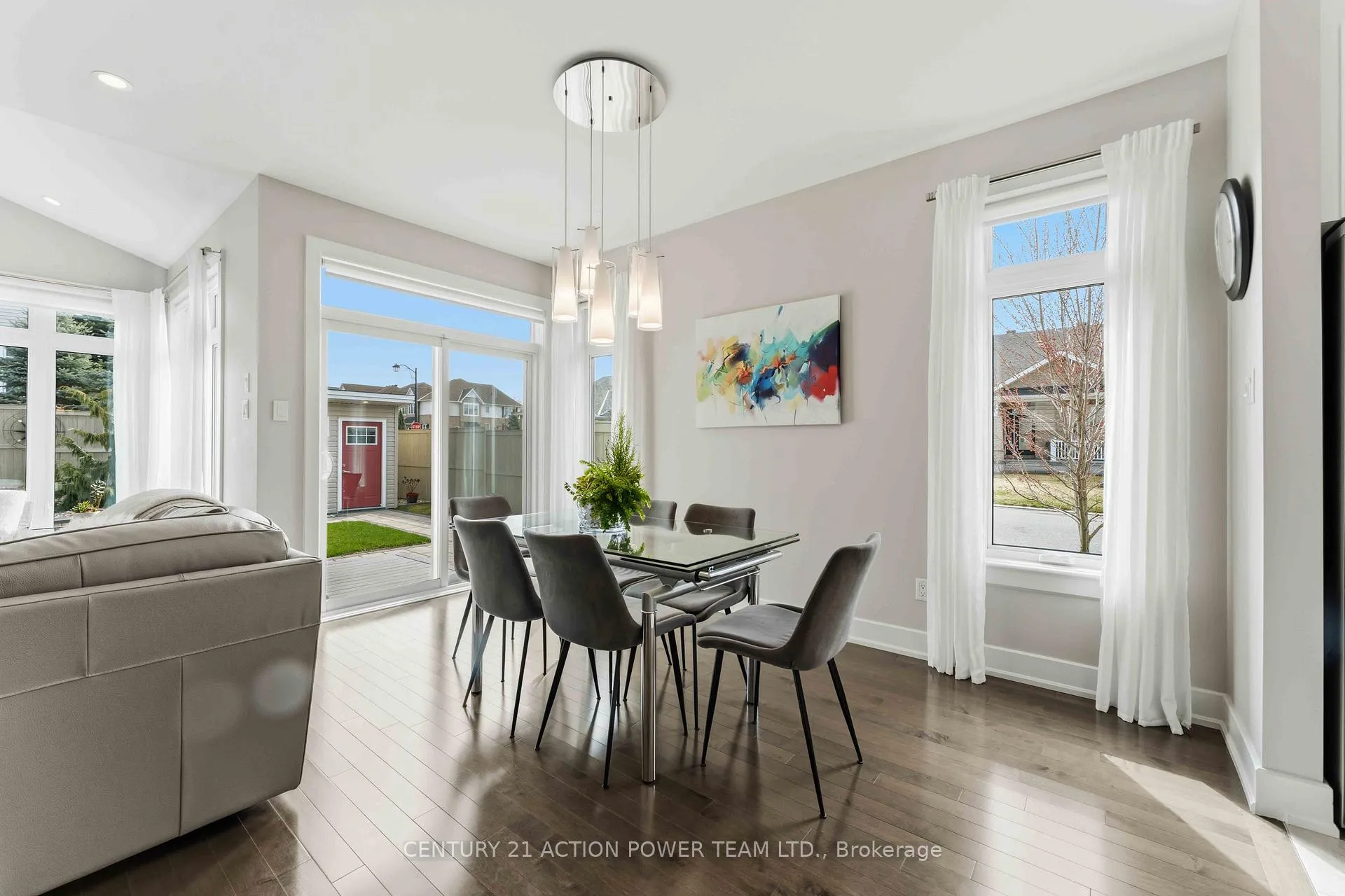 Photo 10 of 20 L'Astrolabe Place, Ottawa, Camelot — HOMEH