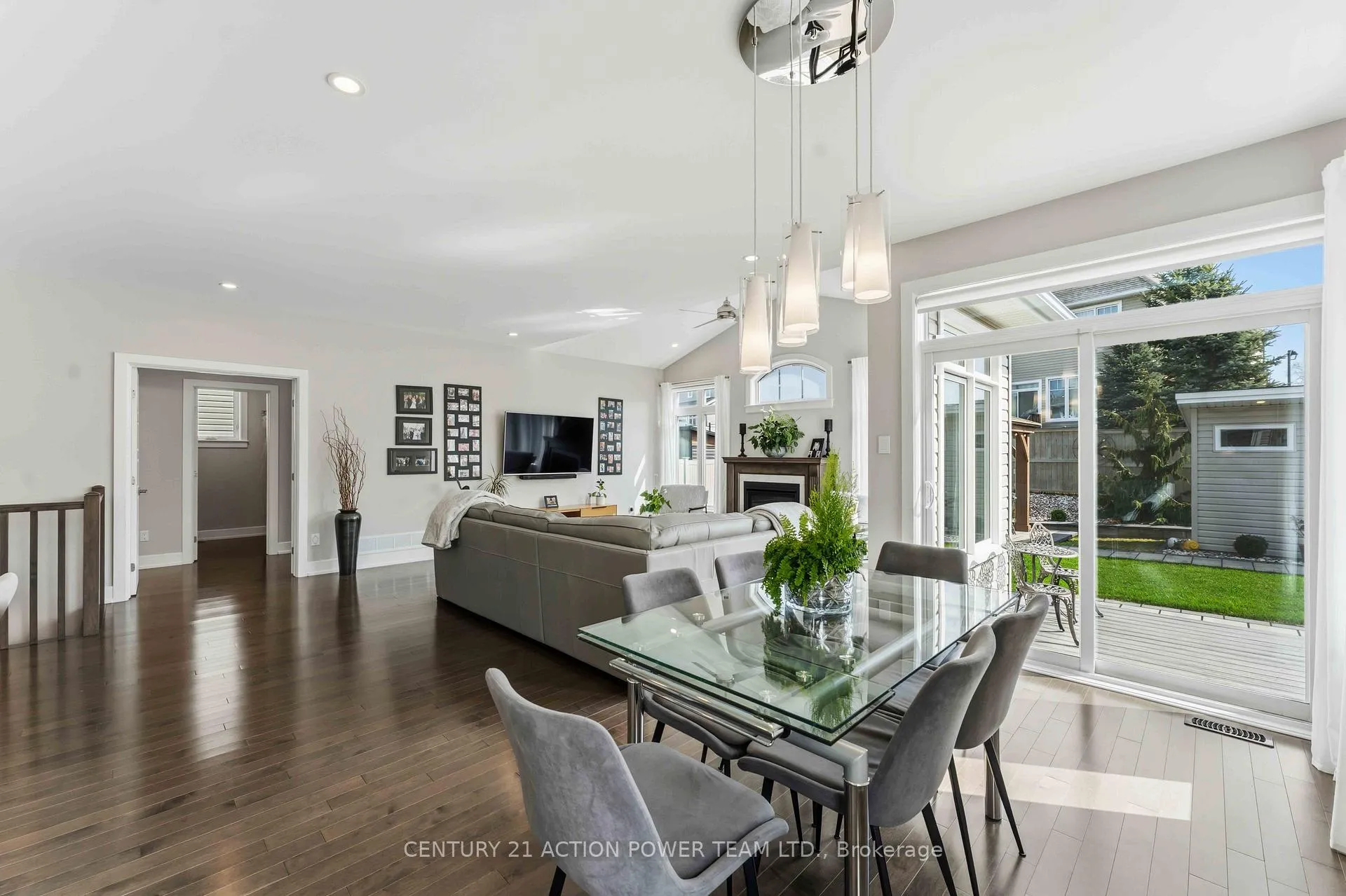 Photo 11 of 20 L'Astrolabe Place, Ottawa, Camelot — HOMEH