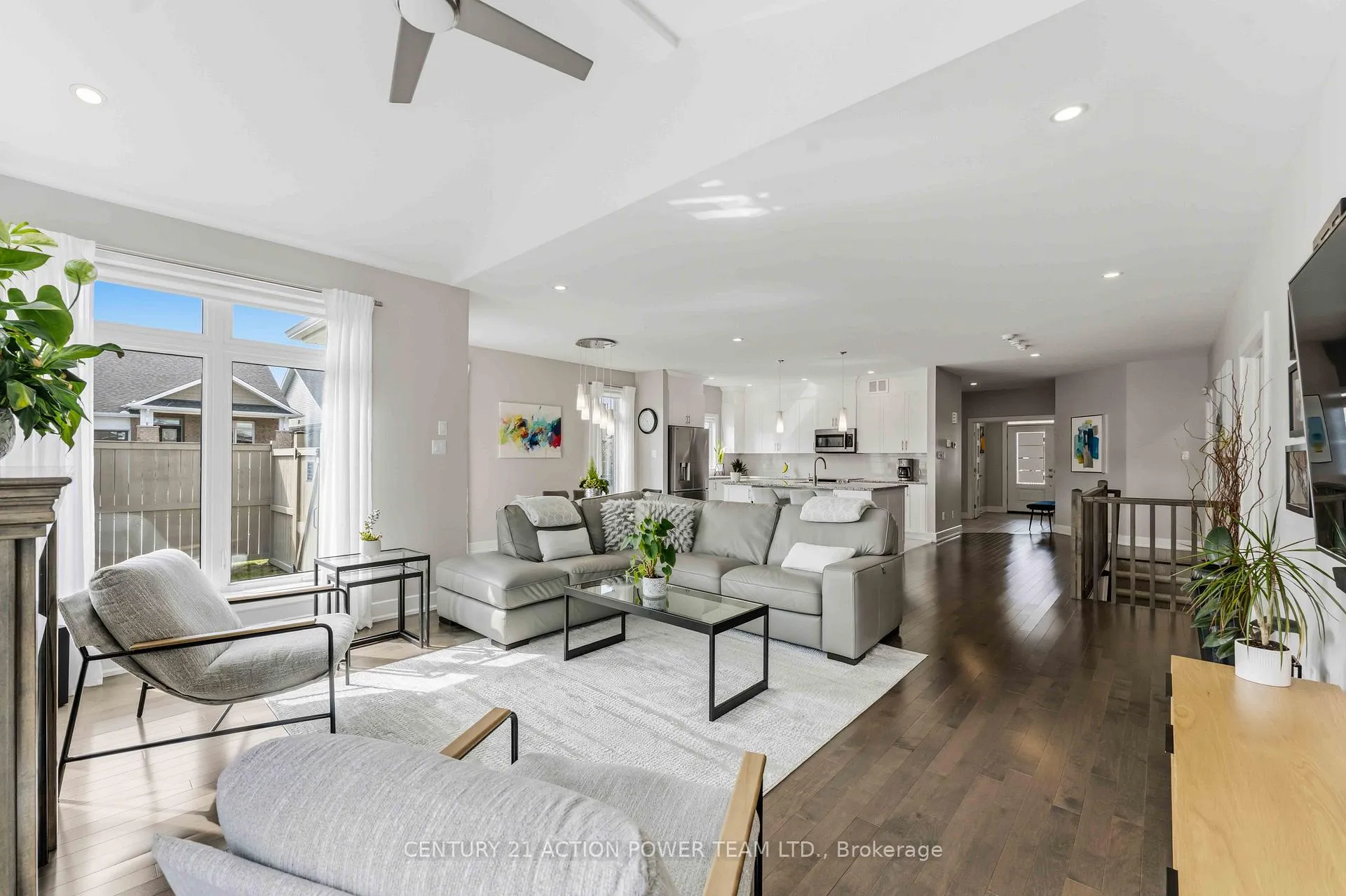 Photo 18 of 20 L'Astrolabe Place, Ottawa, Camelot — HOMEH