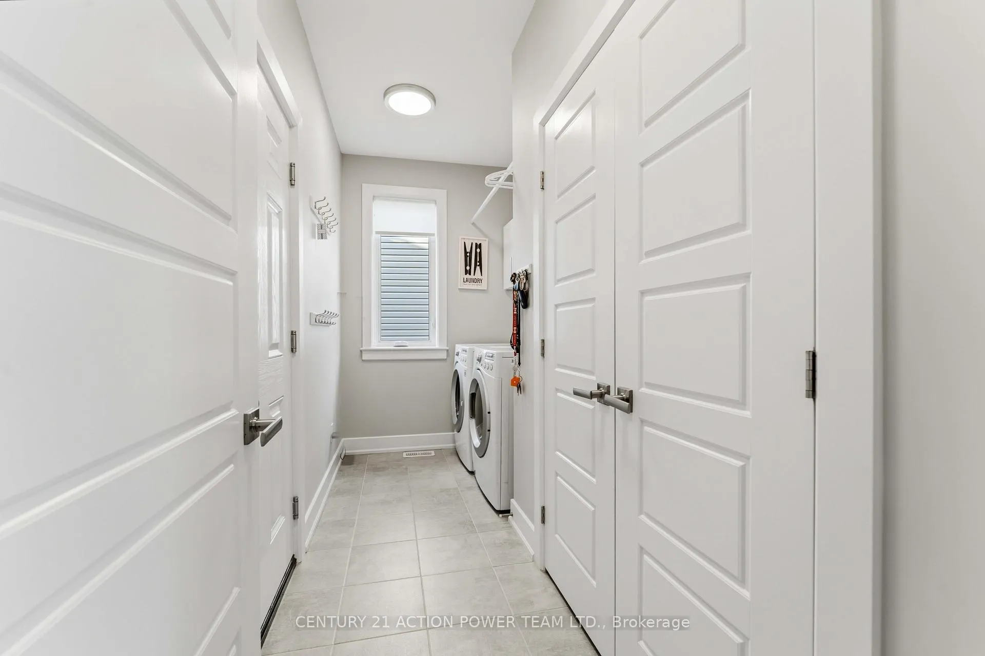 Photo 21 of 20 L'Astrolabe Place, Ottawa, Camelot — HOMEH