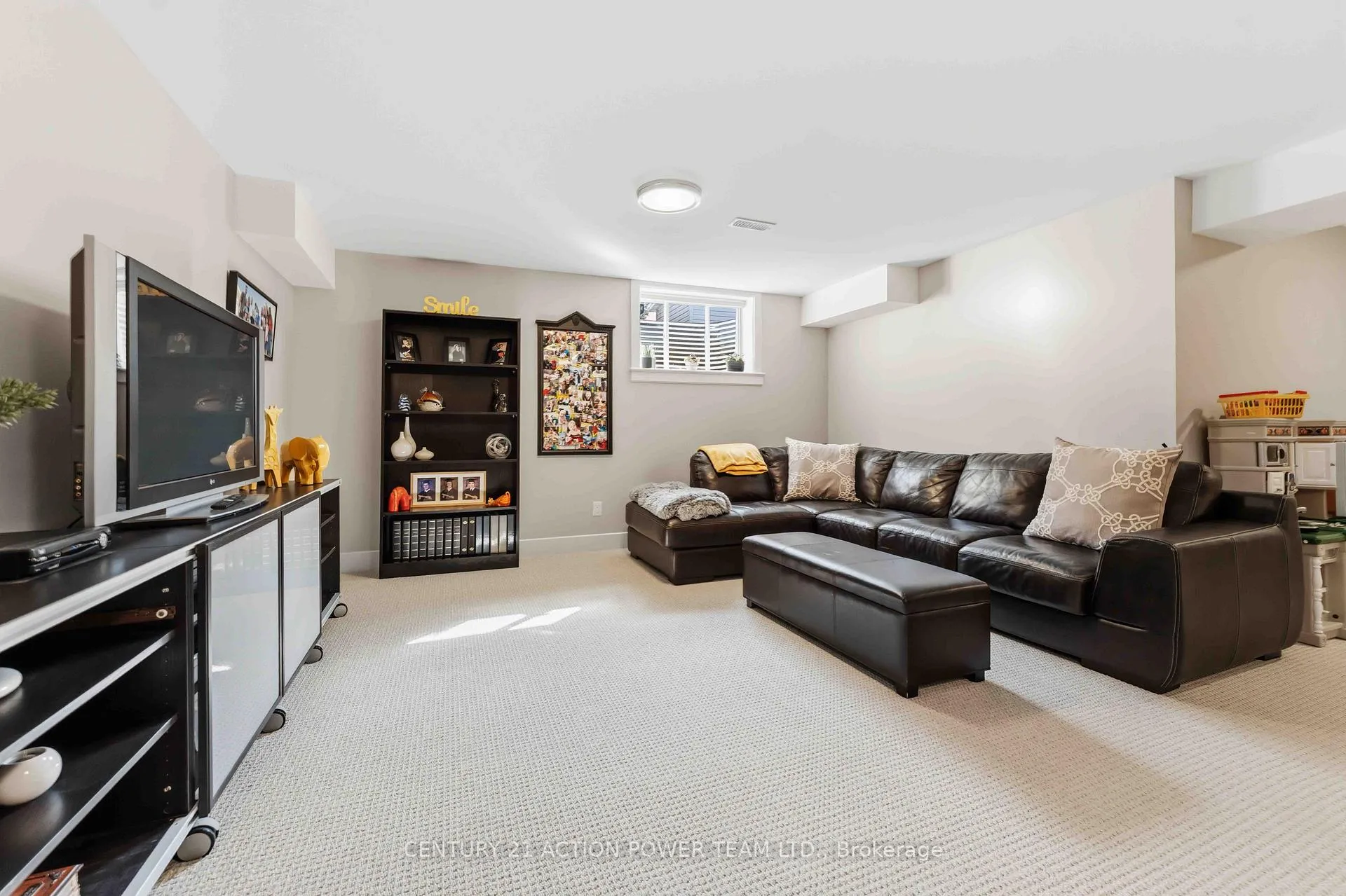 Photo 32 of 20 L'Astrolabe Place, Ottawa, Camelot — HOMEH