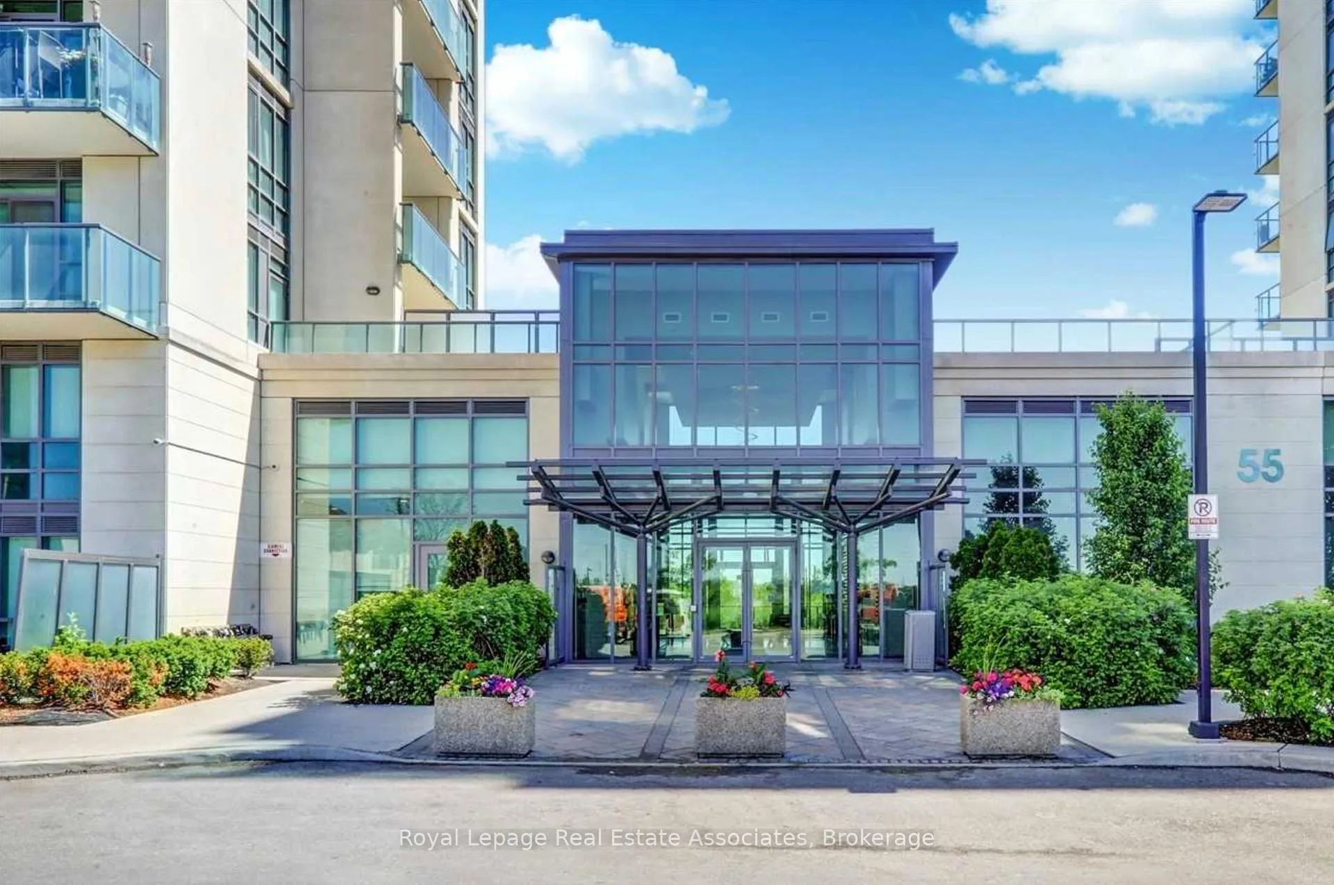 Photo 2 of Unit 405, 45 Yorkland Boulevard, Brampton, Goreway Drive Corridor — HOMEH
