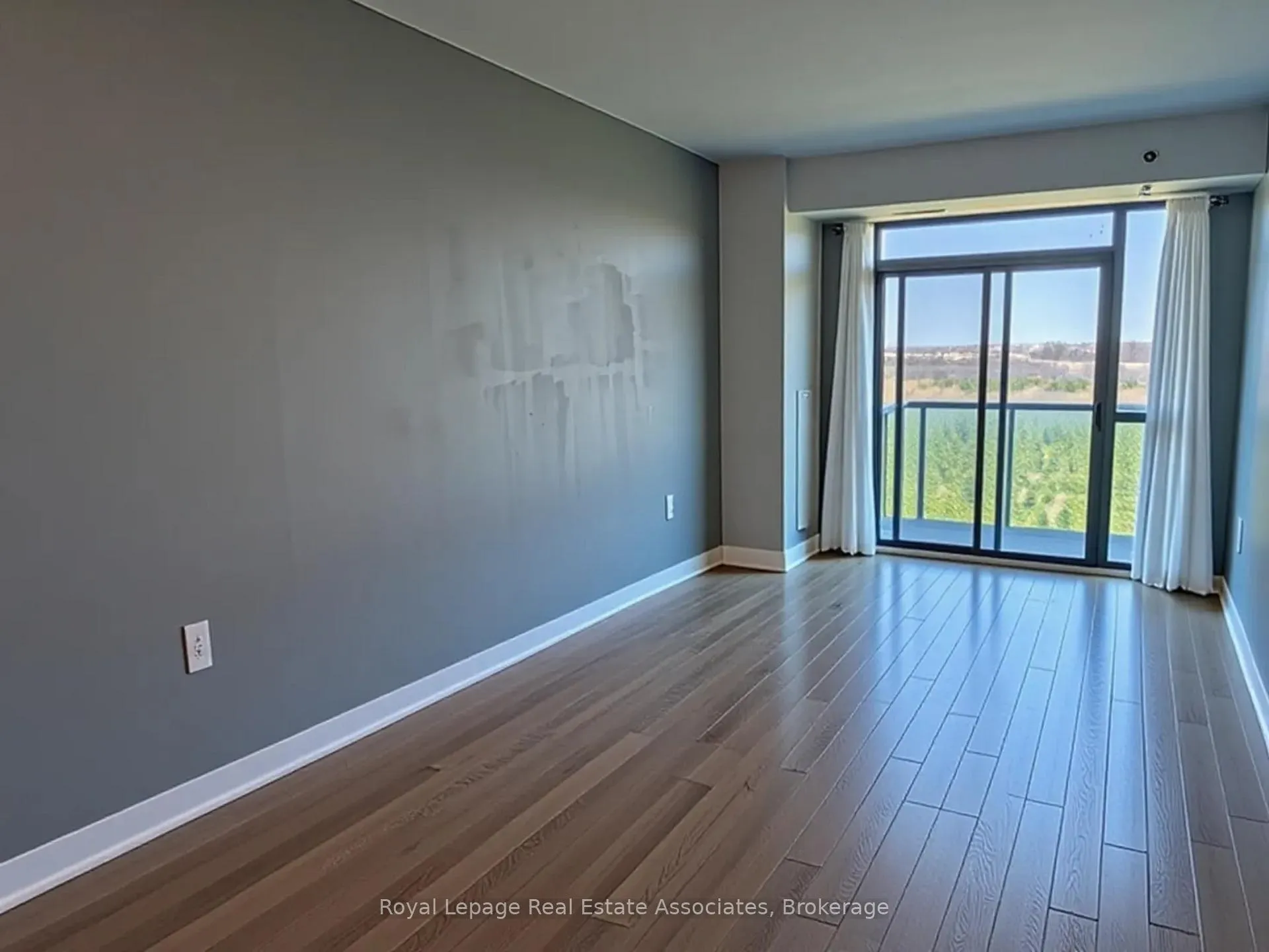 Photo 5 of Unit 405, 45 Yorkland Boulevard, Brampton, Goreway Drive Corridor — HOMEH