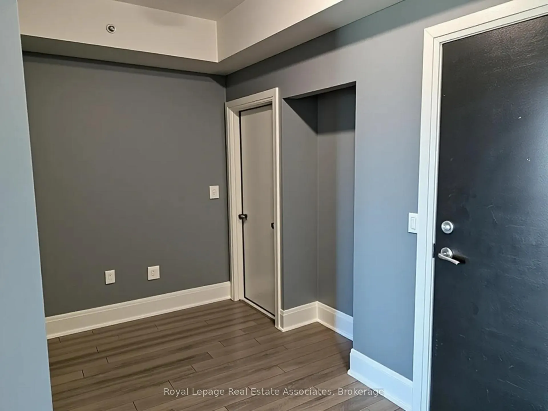 Photo 13 of Unit 405, 45 Yorkland Boulevard, Brampton, Goreway Drive Corridor — HOMEH