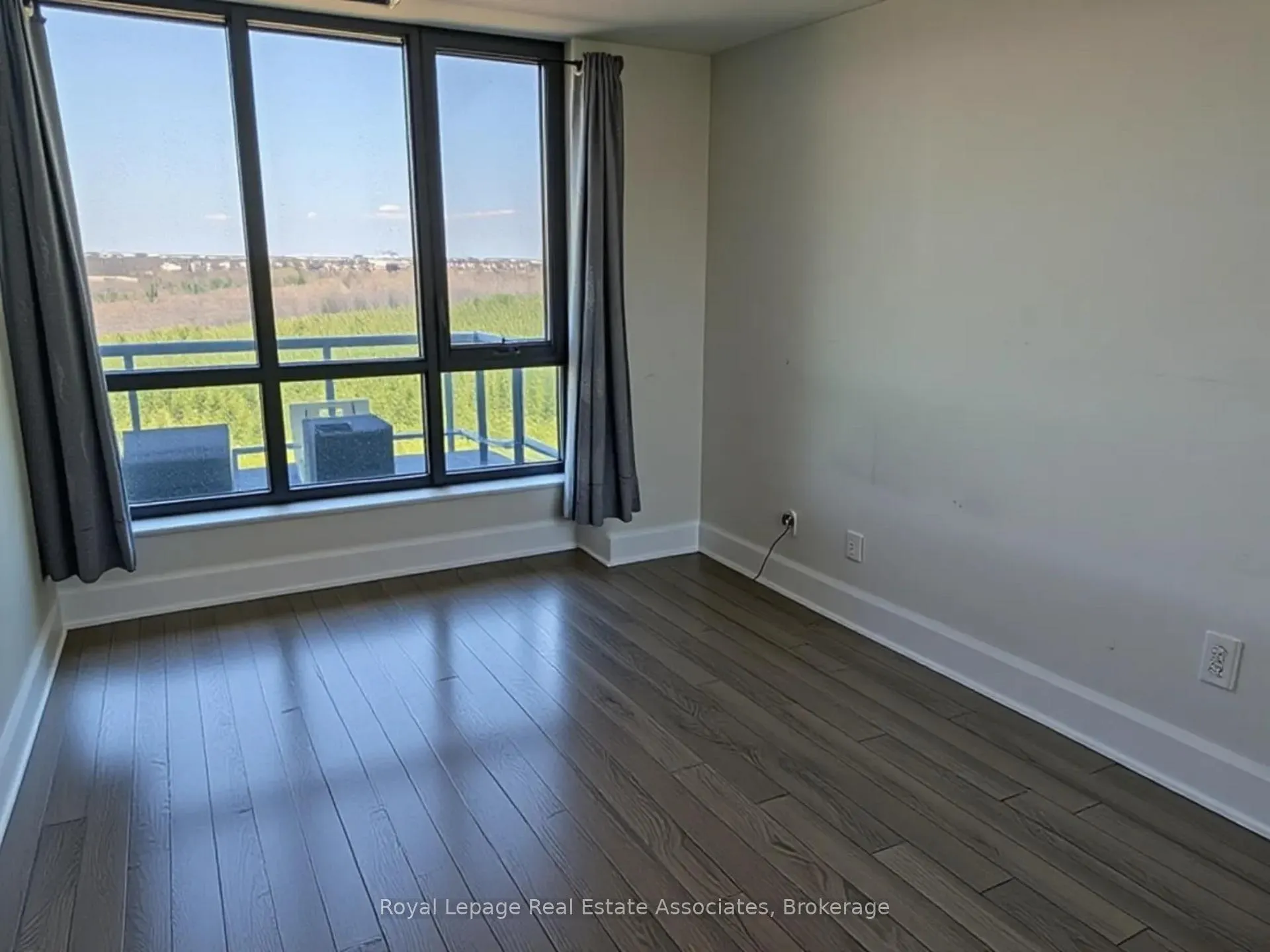 Photo 15 of Unit 405, 45 Yorkland Boulevard, Brampton, Goreway Drive Corridor — HOMEH