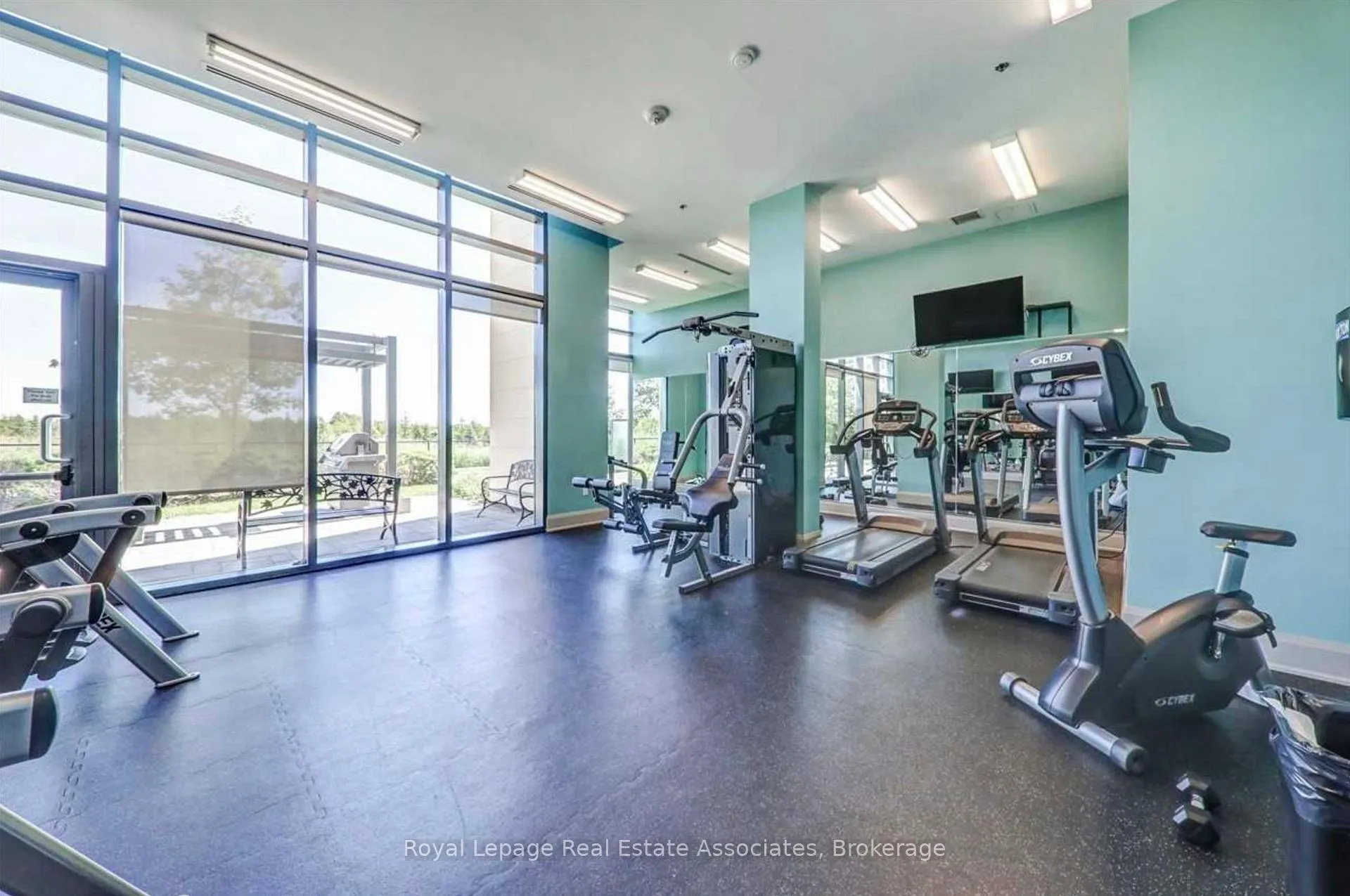 Photo 16 of Unit 405, 45 Yorkland Boulevard, Brampton, Goreway Drive Corridor — HOMEH