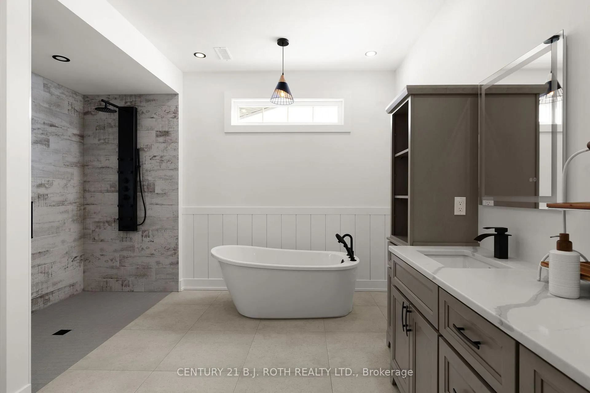 Photo 12 of 3588 13 Line N, Oro-Medonte, Rural Oro-Medonte — HOMEH