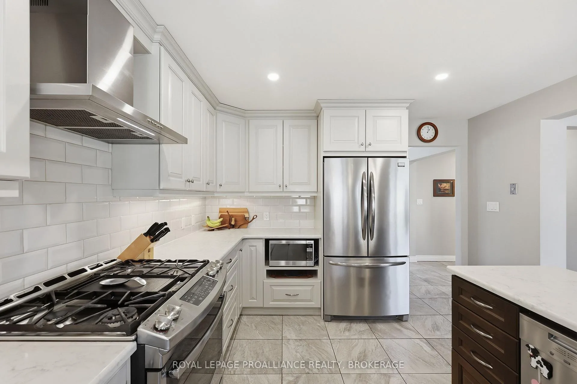 Photo 9 of 611 Rankin Crescent, Kingston, South of Taylor-Kidd Blvd — HOMEH