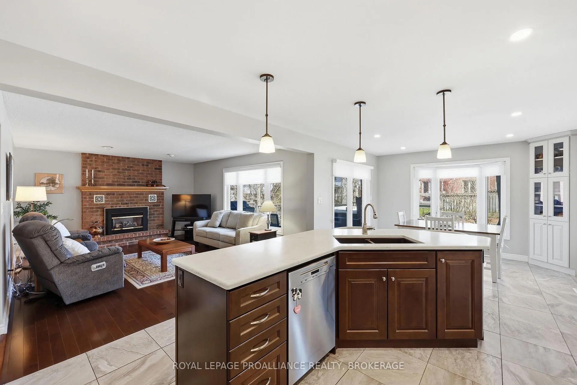 Photo 10 of 611 Rankin Crescent, Kingston, South of Taylor-Kidd Blvd — HOMEH