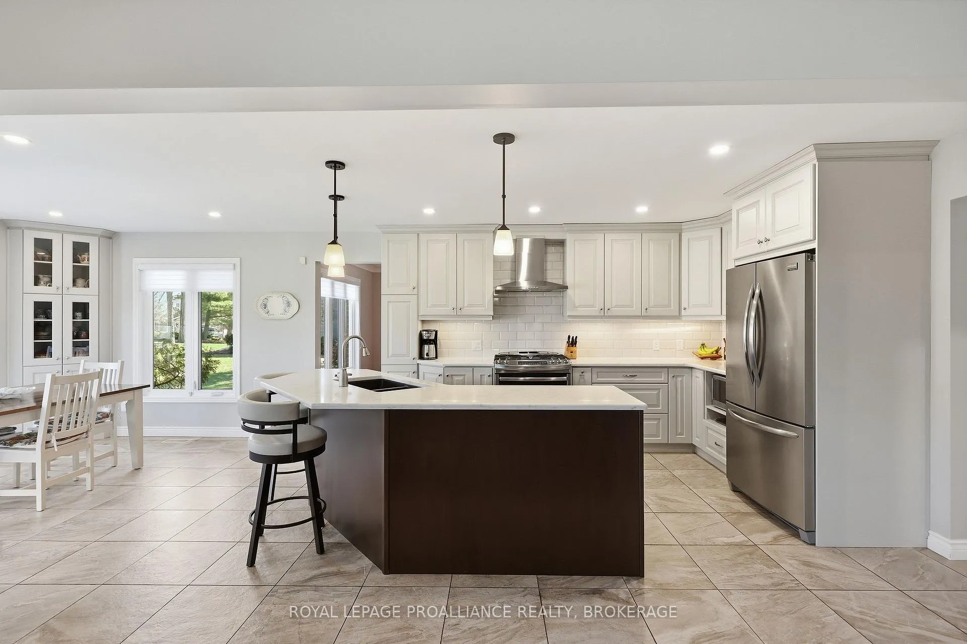 Photo 13 of 611 Rankin Crescent, Kingston, South of Taylor-Kidd Blvd — HOMEH