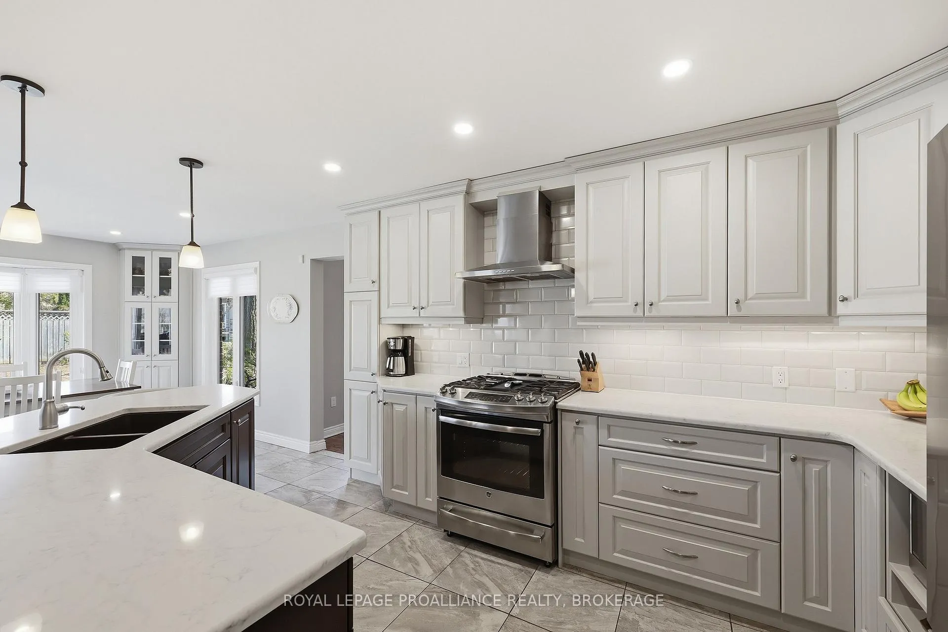Photo 15 of 611 Rankin Crescent, Kingston, South of Taylor-Kidd Blvd — HOMEH