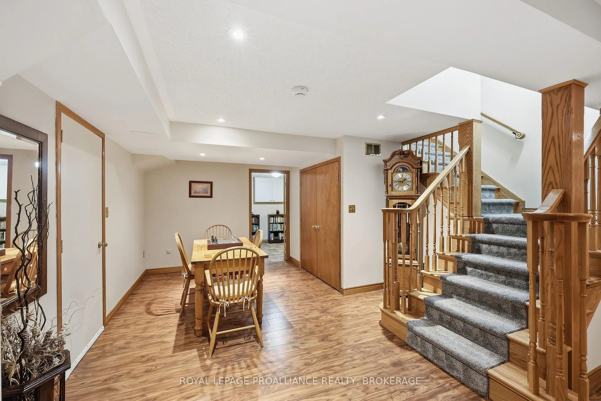 Photo 35 of 611 Rankin Crescent, Kingston, South of Taylor-Kidd Blvd — HOMEH