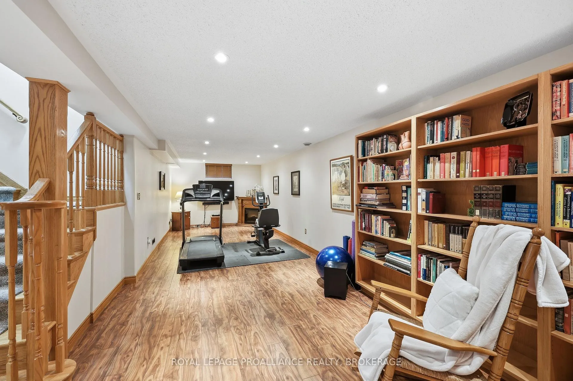 Photo 37 of 611 Rankin Crescent, Kingston, South of Taylor-Kidd Blvd — HOMEH