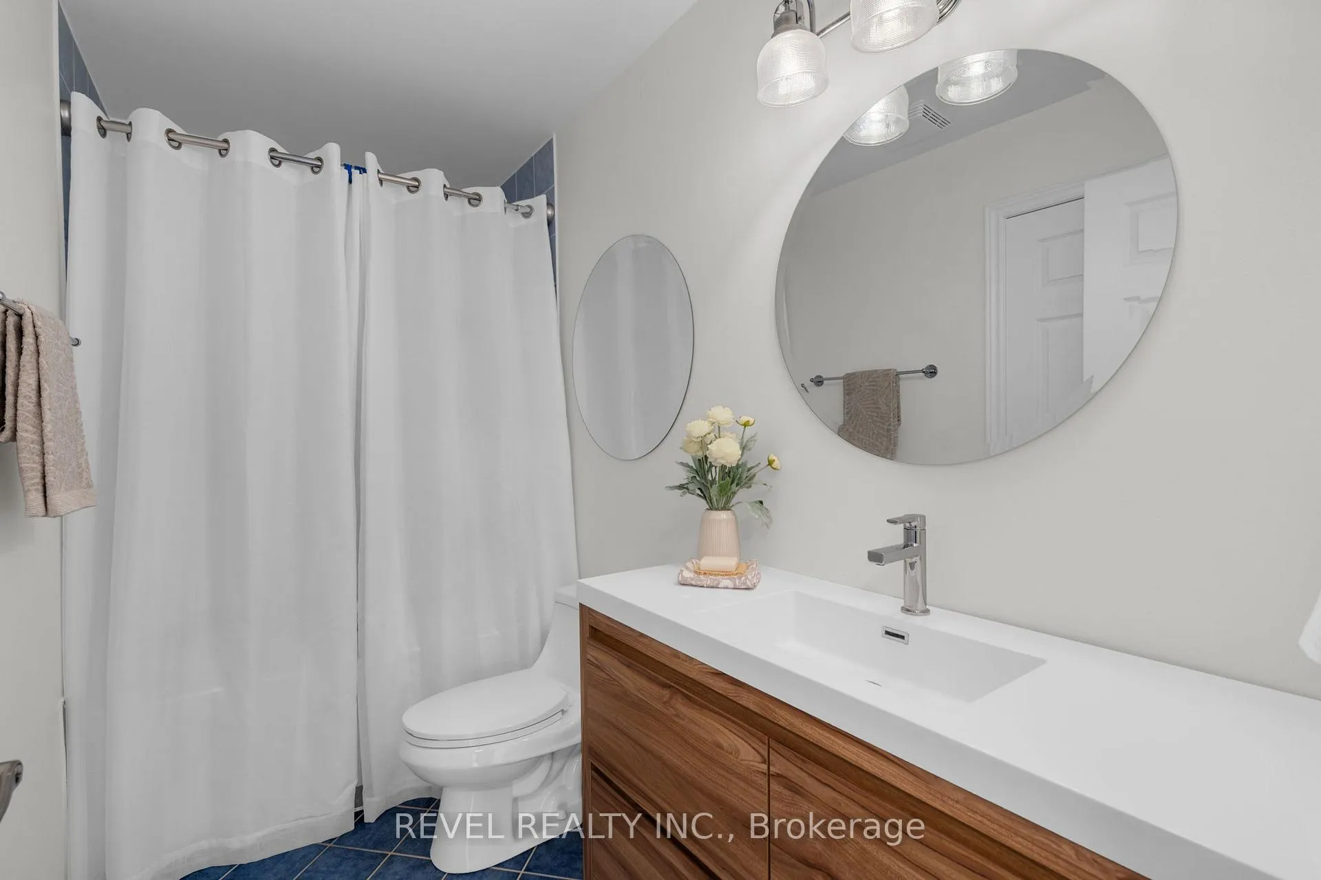 Photo 11 of 77 Marsellus Drive, Barrie, Holly — HOMEH