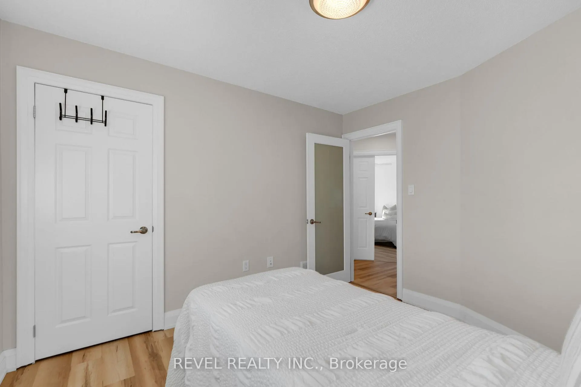 Photo 13 of 77 Marsellus Drive, Barrie, Holly — HOMEH