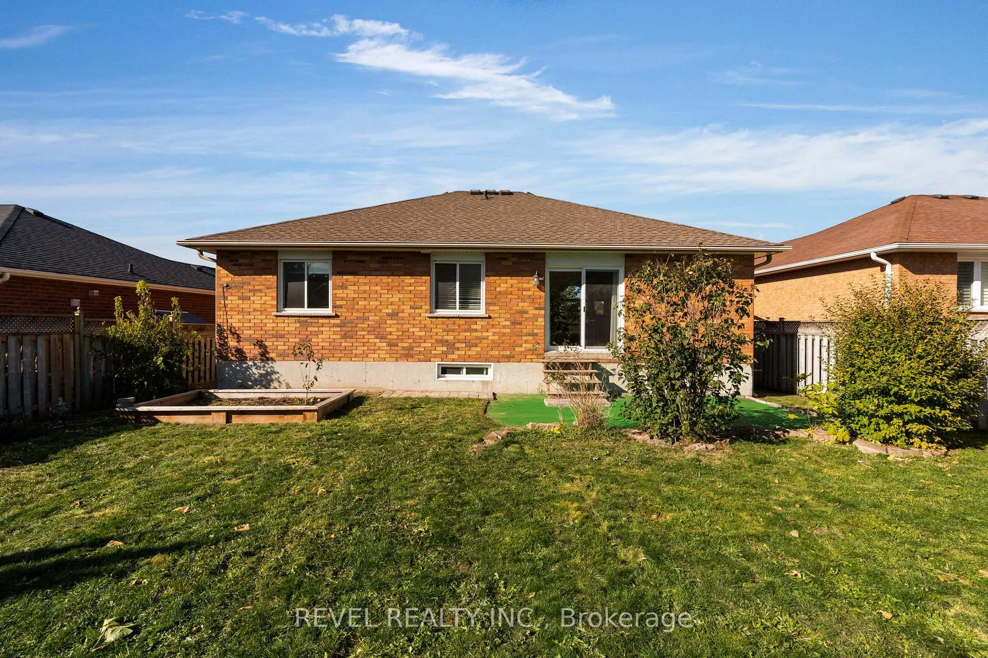 Photo 31 of 77 Marsellus Drive, Barrie, Holly — HOMEH
