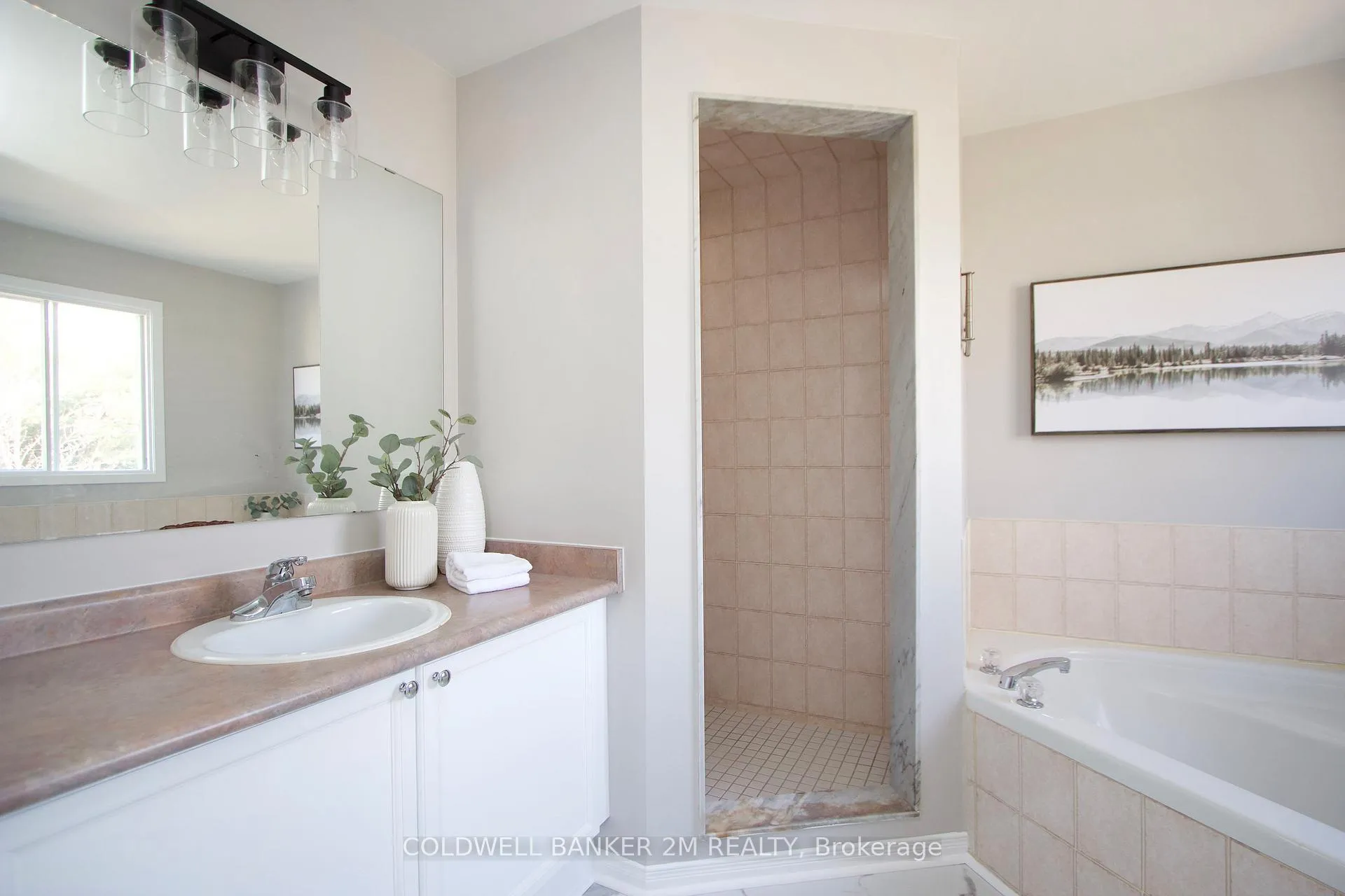 Photo 22 of 24 Mallory Street, Clarington, Courtice — HOMEH