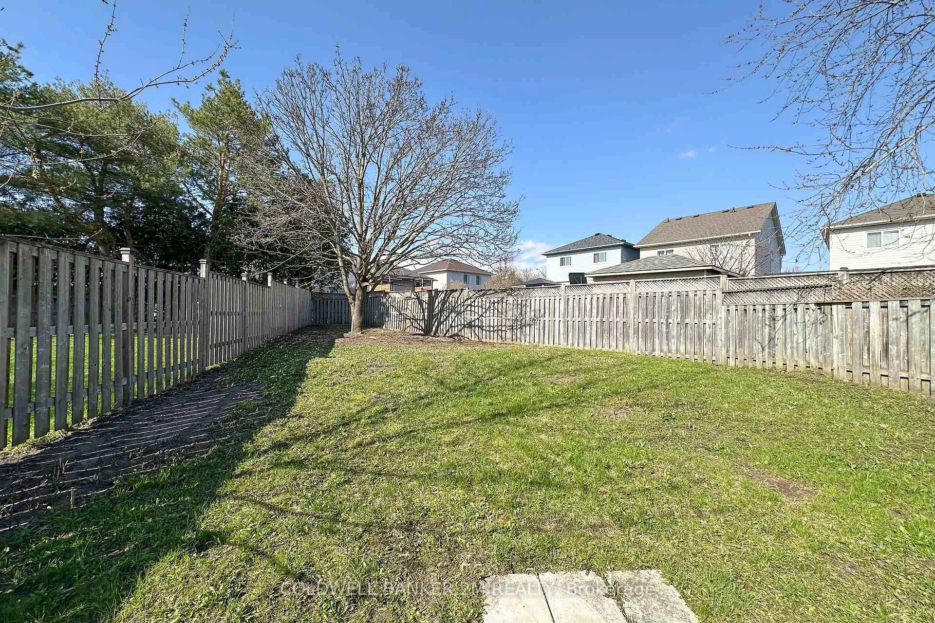 Photo 27 of 24 Mallory Street, Clarington, Courtice — HOMEH
