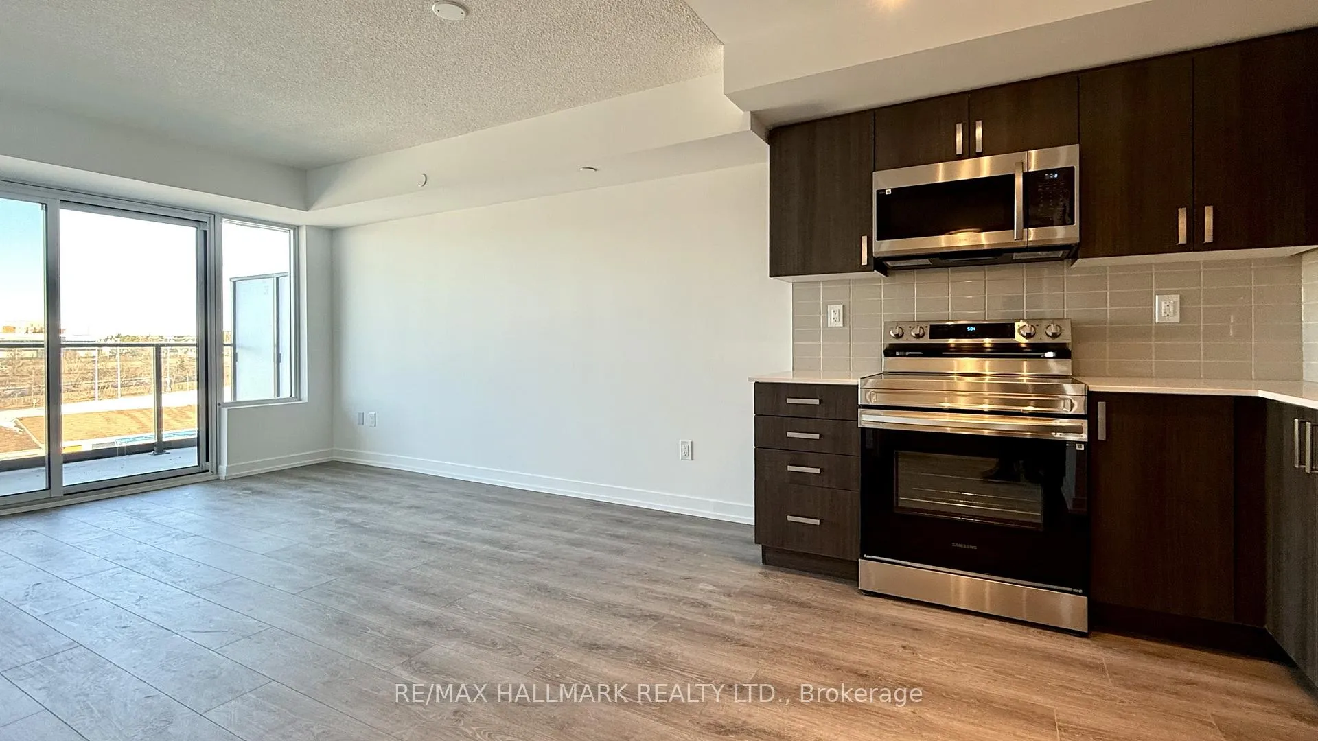 Photo 3 of Unit 413, 1435 Celebration Drive, Pickering, Bay Ridges — HOMEH